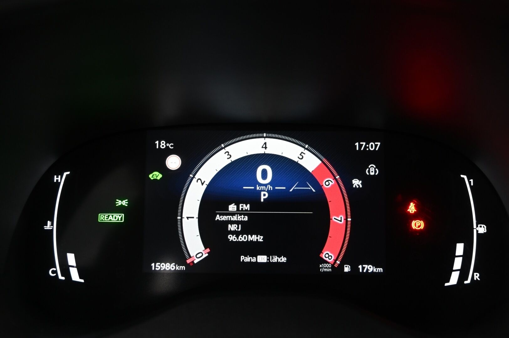 Toyota Yaris Cross 2024 1.5 Hybrid 116 AWD-i Intense Plus * ACC / Peruutuskamera / Navigointi / LED / Sähköluukku * - 3,99 % KORKOTARJOUS TÄHÄN AUTOON - 2xRenkaat / Lohko / Siisti / MIracast*