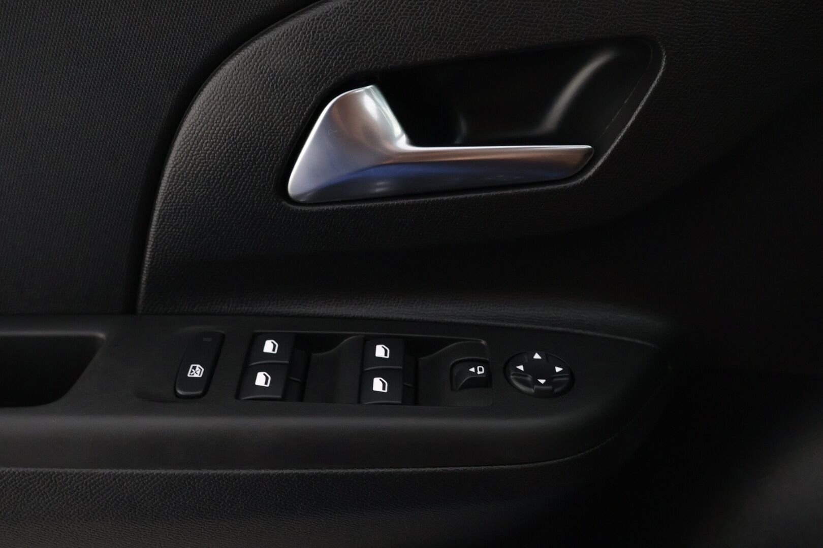 Opel Corsa 2024 Hybrid 100 A 125 v. Edition - Vakkari | Apple Carplay | Lohko ja sisätilanlämmitin | P-Kamera