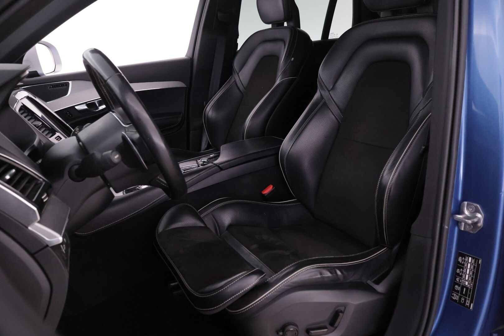 Volvo XC90 2018 T8 Twin Engine AWD R-Design *Webasto / Koukku alletaittuva / HUD / Adapt.LED / S.Luukku* - *Asiallinen huoltohistoria / Jakopää tehty hiljattain!!* - HULLUT AVAJAISHULINAT KORKOTARJOUS 3,29 %