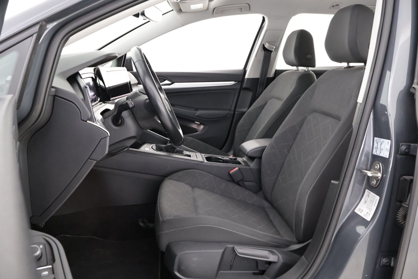 Volkswagen Golf 2022 Variant Style 1,5 eTSI 96 kW (MHEV) - Adapt.Vakkari | Vetokoukku | Digimittari | LED | Ratinlämmitys | Apple&Android | 2x Renkaat Aluvantein!