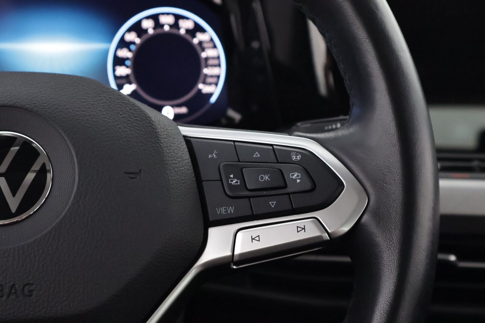 Volkswagen Golf 2022 Variant Style 1,5 eTSI 96 kW (MHEV) - Adapt.Vakkari | Vetokoukku | Digimittari | LED | Ratinlämmitys | Apple&Android | 2x Renkaat Aluvantein!