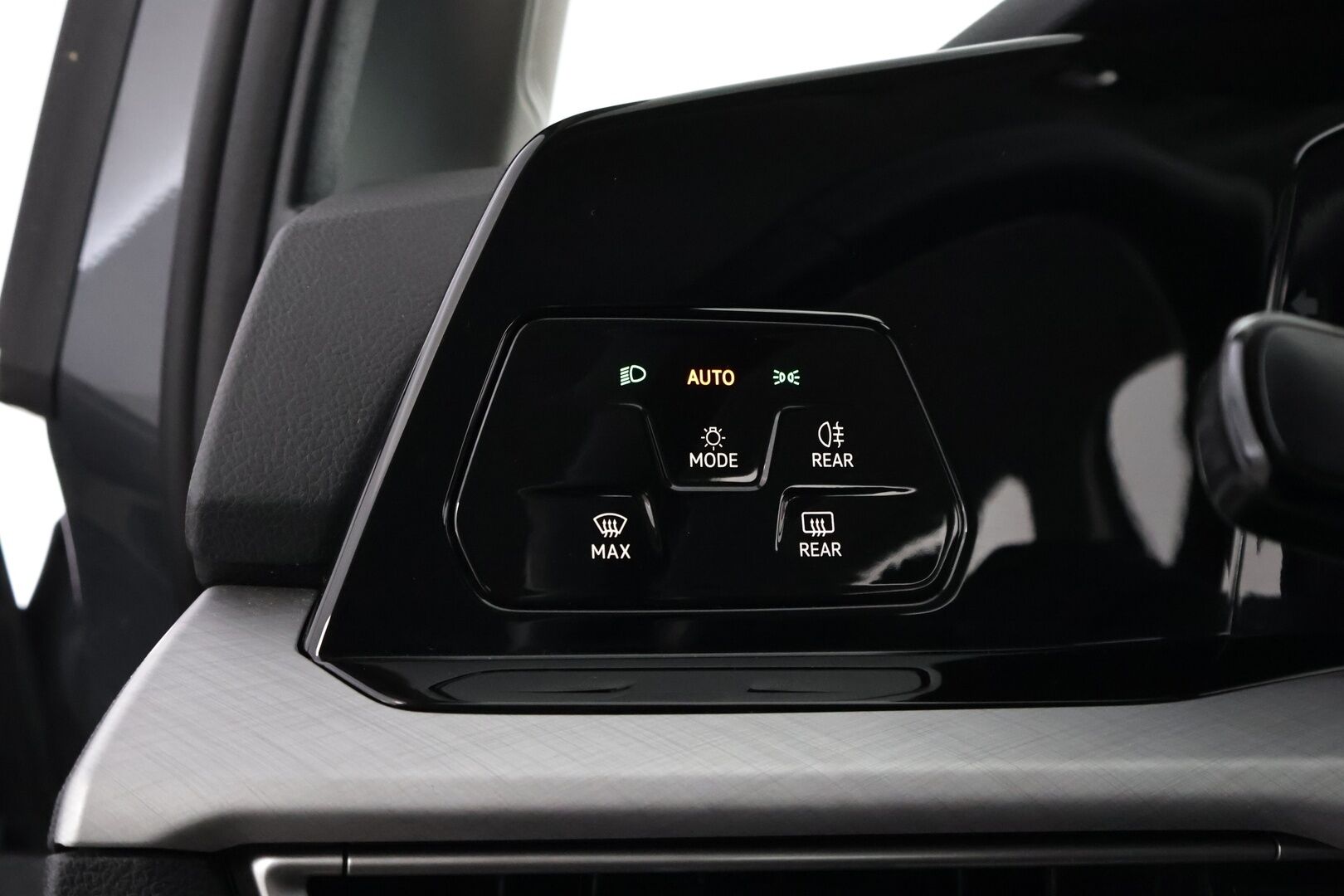 Volkswagen Golf 2022 Variant Style 1,5 eTSI 96 kW (MHEV) - Adapt.Vakkari | Vetokoukku | Digimittari | LED | Ratinlämmitys | Apple&Android | 2x Renkaat Aluvantein!