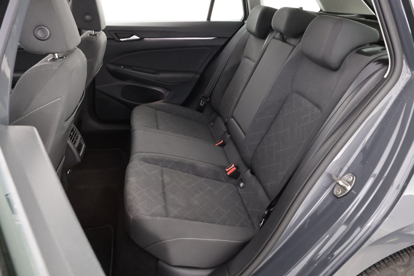 Volkswagen Golf 2022 Variant Style 1,5 eTSI 96 kW (MHEV) - Adapt.Vakkari | Vetokoukku | Digimittari | LED | Ratinlämmitys | Apple&Android | 2x Renkaat Aluvantein!