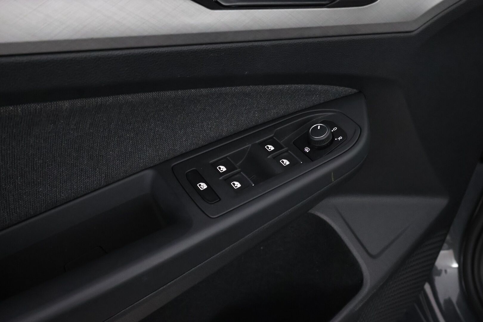 Volkswagen Golf 2022 Variant Style 1,5 eTSI 96 kW (MHEV) - Adapt.Vakkari | Vetokoukku | Digimittari | LED | Ratinlämmitys | Apple&Android | 2x Renkaat Aluvantein!