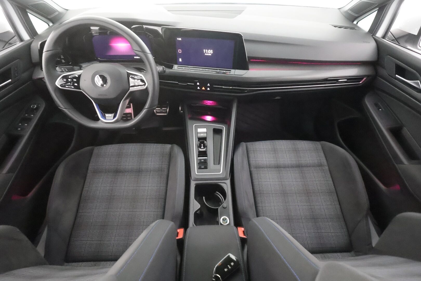 Volkswagen Golf 2021 GTE 180 kW (PHEV) DSG-automaatti - | ACC | LED | P.Tutkat | Ratinlämmitys | Digimittaristo | Apple&Android | Kahdet Renkaat |