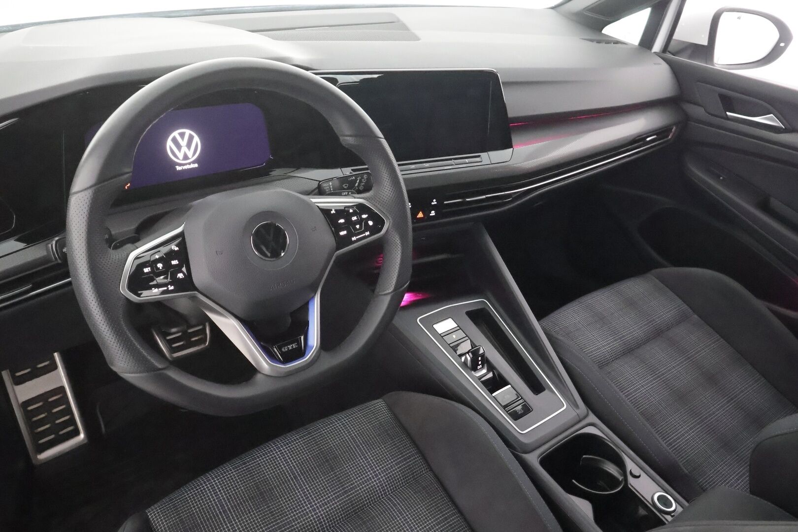 Volkswagen Golf 2021 GTE 180 kW (PHEV) DSG-automaatti - | ACC | LED | P.Tutkat | Ratinlämmitys | Digimittaristo | Apple&Android | Kahdet Renkaat |