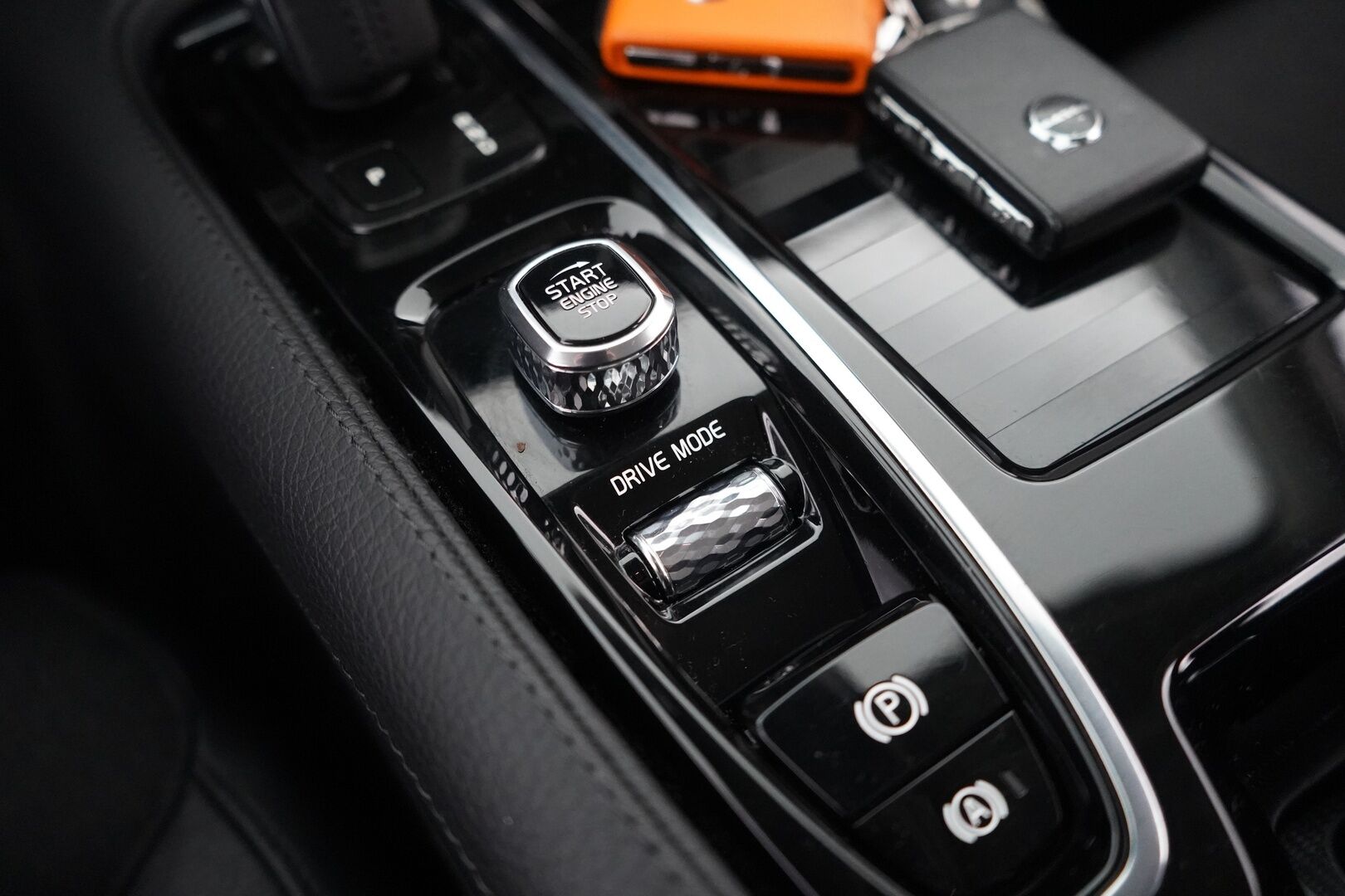 Volvo V90 2021 T6 TwE AWD Inscription Expression aut - ACC | Kamera | Koukku | Webasto | Kahdet renkaat Volvon alumiinivantein | Merkkihuollettu
