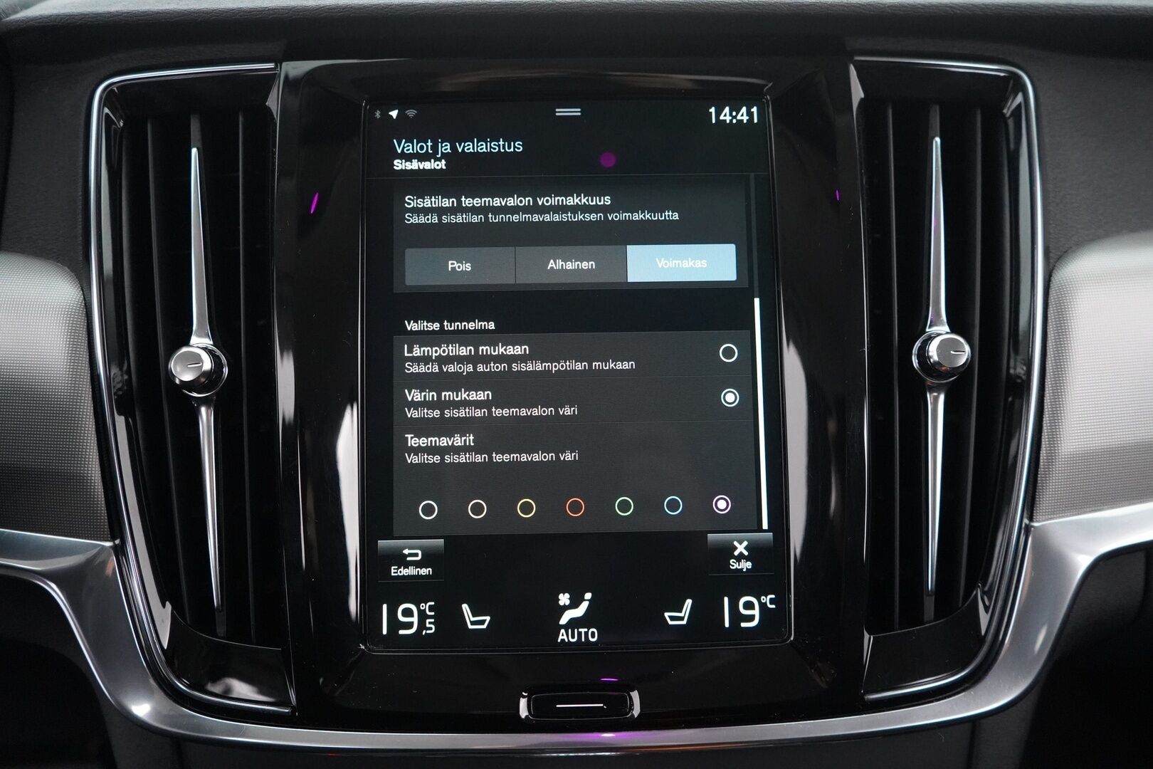 Volvo V90 2021 T6 TwE AWD Inscription Expression aut - ACC | Kamera | Koukku | Webasto | Kahdet renkaat Volvon alumiinivantein | Merkkihuollettu