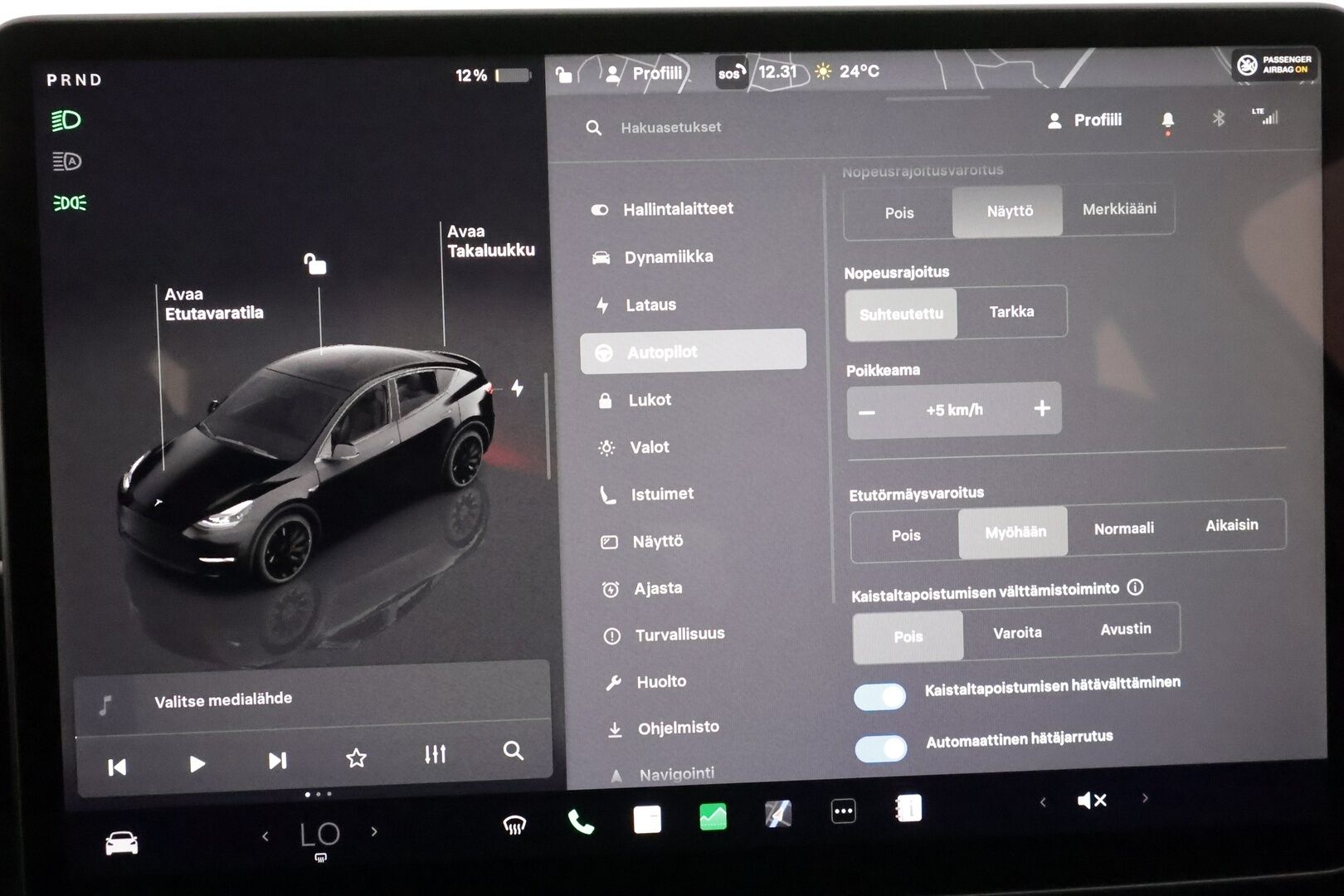 Tesla Model Y 2022 Performance - 3,99 % KORKOTARJOUS TÄHÄN AUTOON - Koukku / Lämpöpumppu / Matrix LED / Lasikatto / Premium Audio / Nahkasisusta / 2x Renkaat / Juuri tullut Tampereelle!