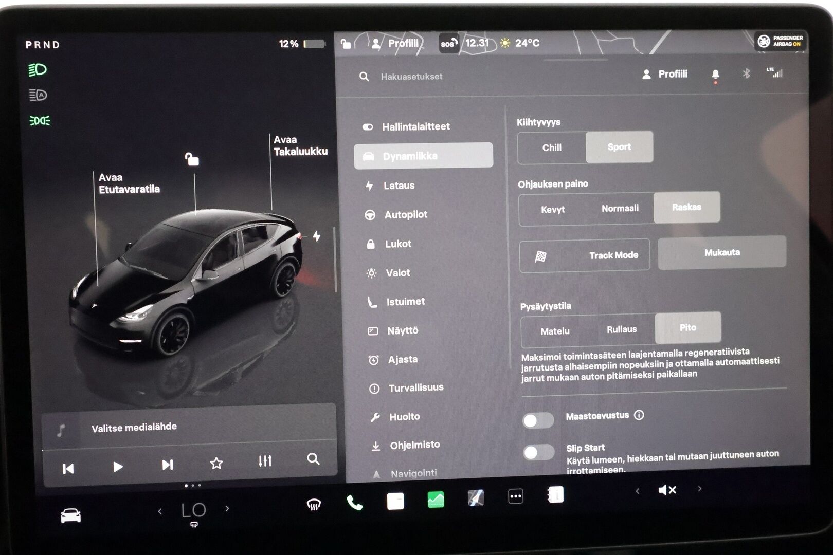 Tesla Model Y 2022 Performance - 3,99 % KORKOTARJOUS TÄHÄN AUTOON - Koukku / Lämpöpumppu / Matrix LED / Lasikatto / Premium Audio / Nahkasisusta / 2x Renkaat / Juuri tullut Tampereelle!