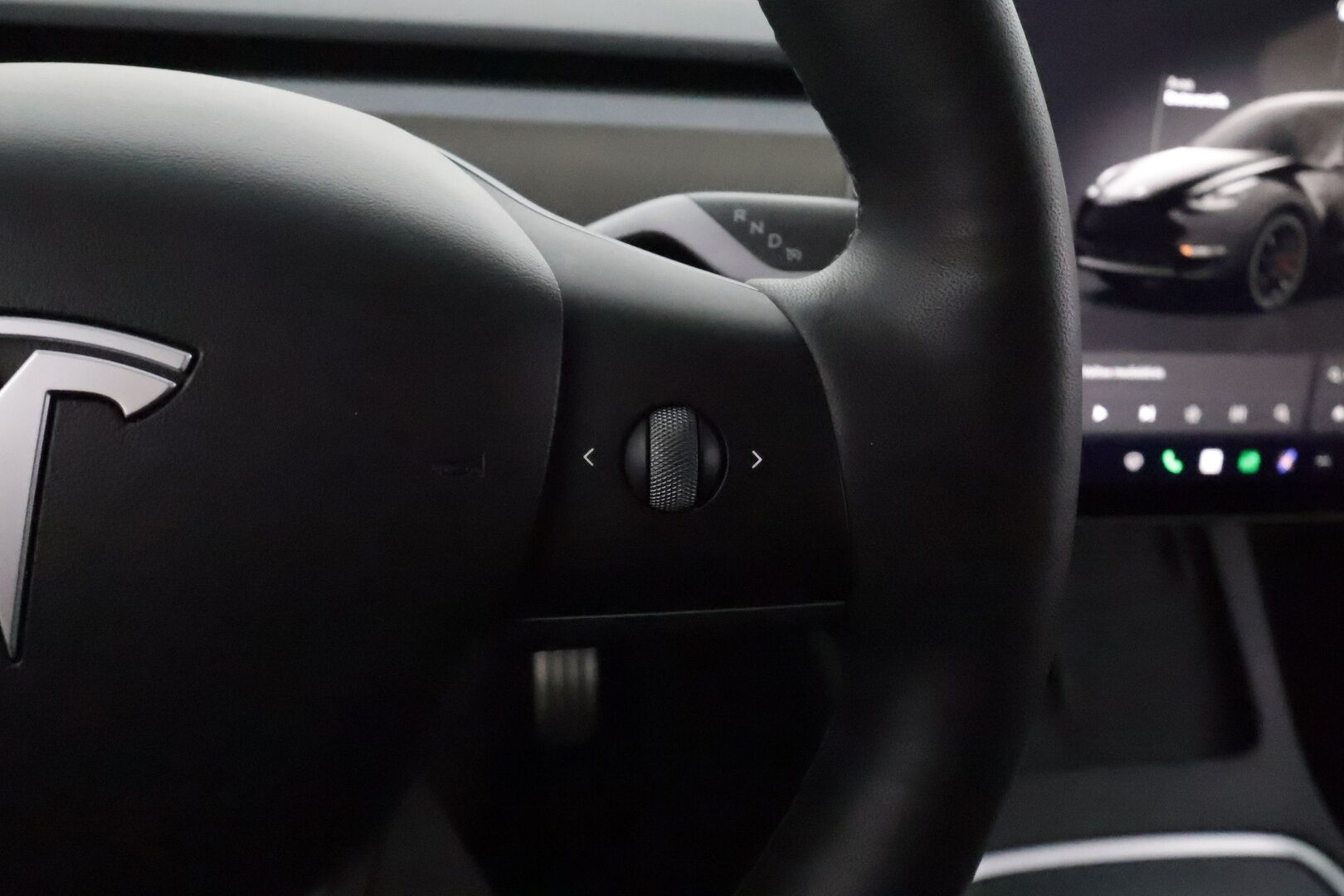 Tesla Model Y 2022 Performance - 3,99 % KORKOTARJOUS TÄHÄN AUTOON - Koukku / Lämpöpumppu / Matrix LED / Lasikatto / Premium Audio / Nahkasisusta / 2x Renkaat / Juuri tullut Tampereelle!