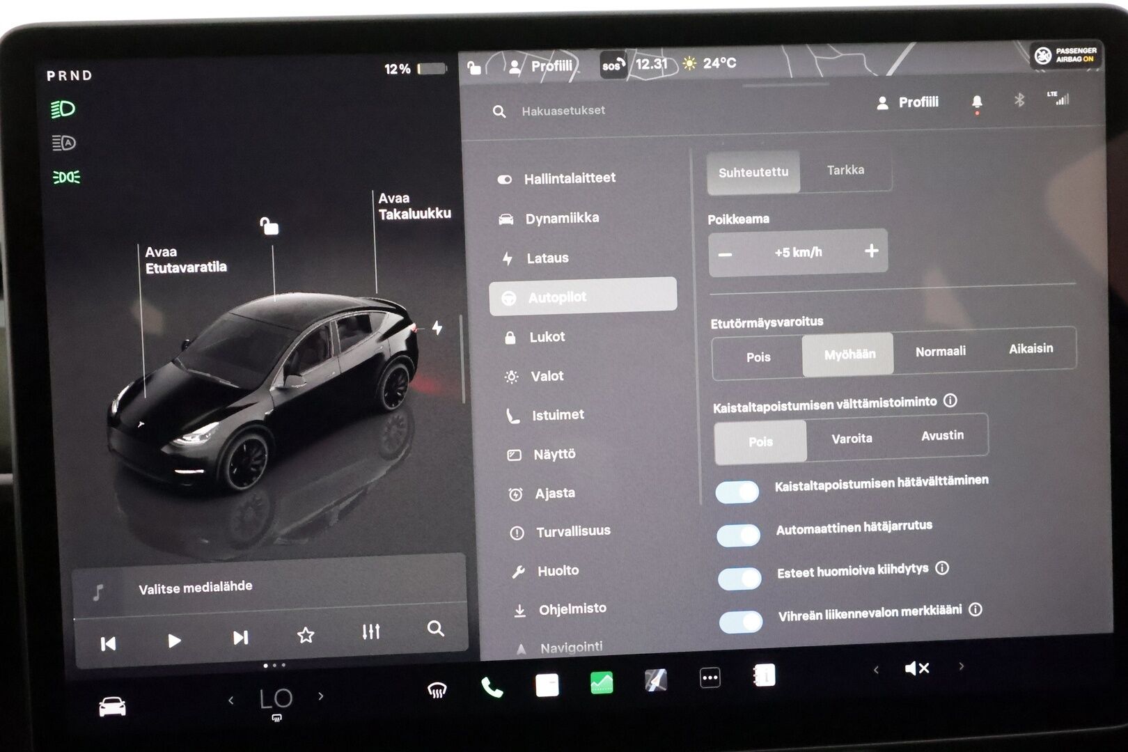 Tesla Model Y 2022 Performance - 3,99 % KORKOTARJOUS TÄHÄN AUTOON - Koukku / Lämpöpumppu / Matrix LED / Lasikatto / Premium Audio / Nahkasisusta / 2x Renkaat / Juuri tullut Tampereelle!
