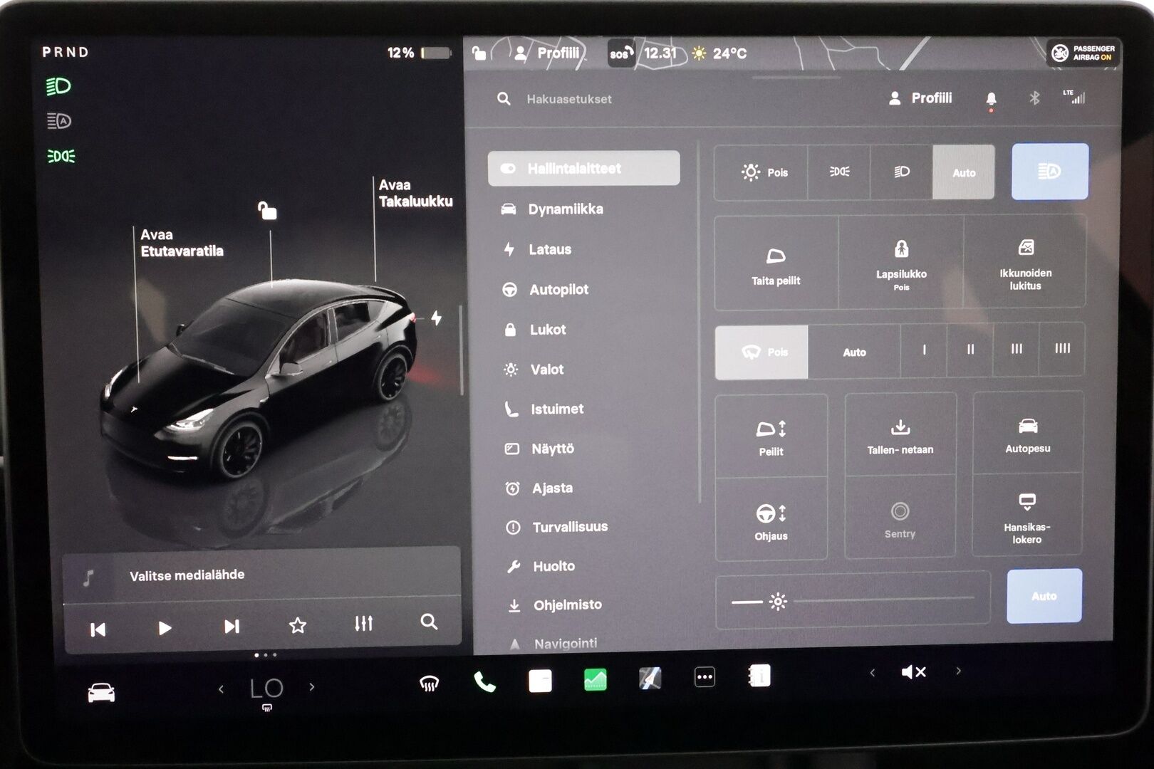 Tesla Model Y 2022 Performance - 3,99 % KORKOTARJOUS TÄHÄN AUTOON - Koukku / Lämpöpumppu / Matrix LED / Lasikatto / Premium Audio / Nahkasisusta / 2x Renkaat / Juuri tullut Tampereelle!