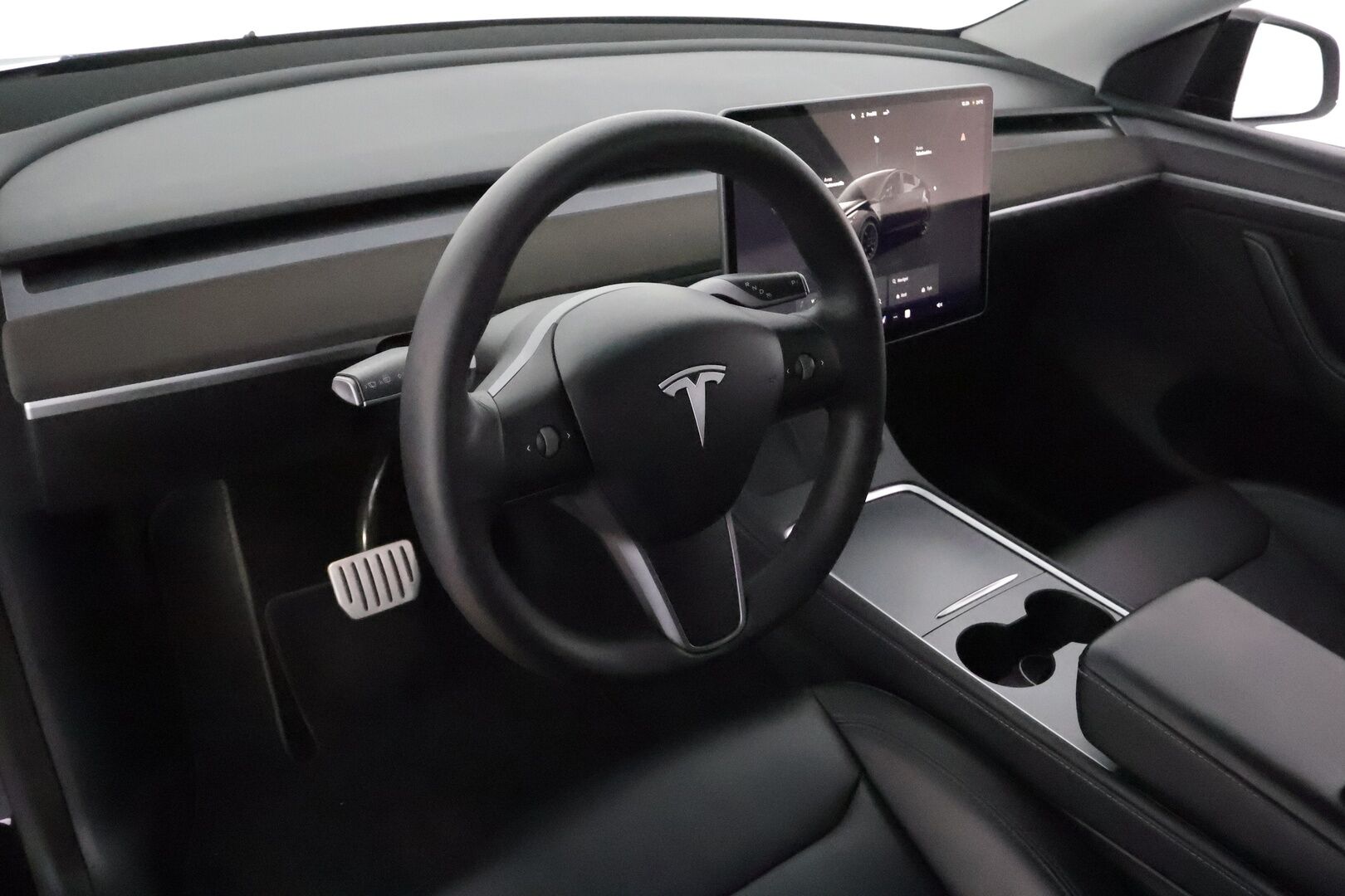 Tesla Model Y 2022 Performance - 3,99 % KORKOTARJOUS TÄHÄN AUTOON - Koukku / Lämpöpumppu / Matrix LED / Lasikatto / Premium Audio / Nahkasisusta / 2x Renkaat / Juuri tullut Tampereelle!