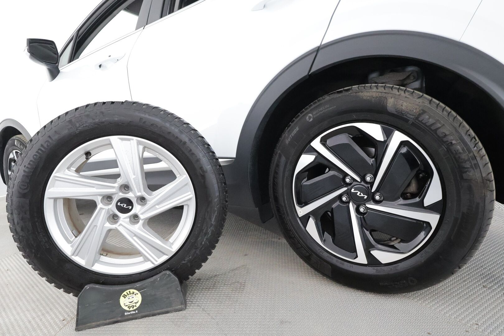 Kia Sportage 2025 1.6 T-GDI AWD Plug-in Hybrid EX AT 245hv * ACC / Lohko / Keyless / P.Kamera / LED / Apple&Android * - 1.Om Suomi-auto / Kahdet Renkaat - HULLUT AVAJAISHULINAT KORKOTARJOUS 3,29 %