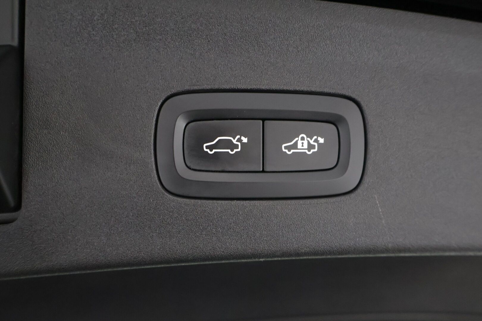 Polestar 2 2021 Launch Edition, 300kW, 78kWh - | H&K | 360-kamera | ACC | Koukku | LED-valot | Neliveto | Keyless | Lasikatto | Sähkökontti | Muistipenkki