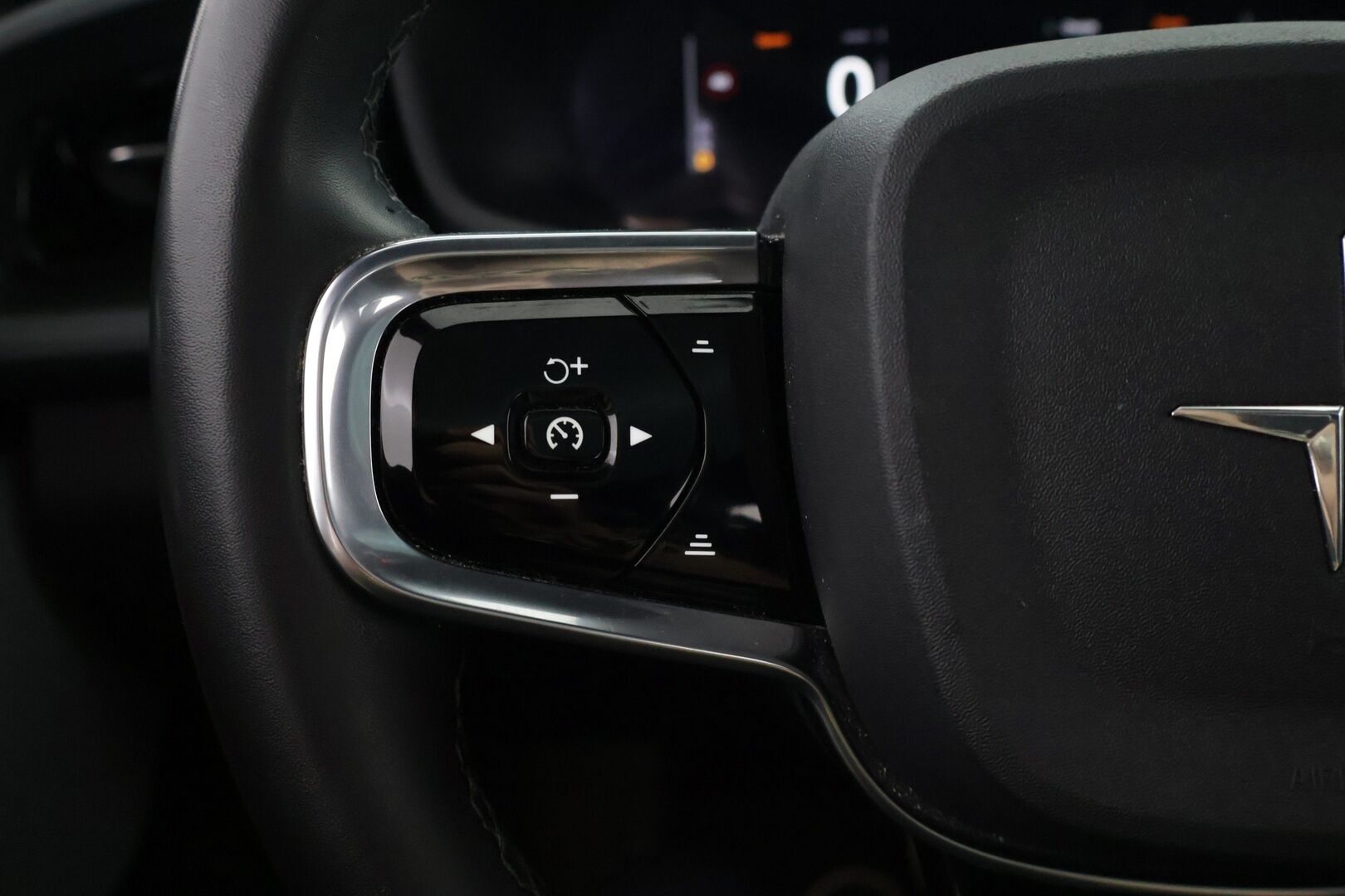 Polestar 2 2021 Launch Edition, 300kW, 78kWh - | H&K | 360-kamera | ACC | Koukku | LED-valot | Neliveto | Keyless | Lasikatto | Sähkökontti | Muistipenkki