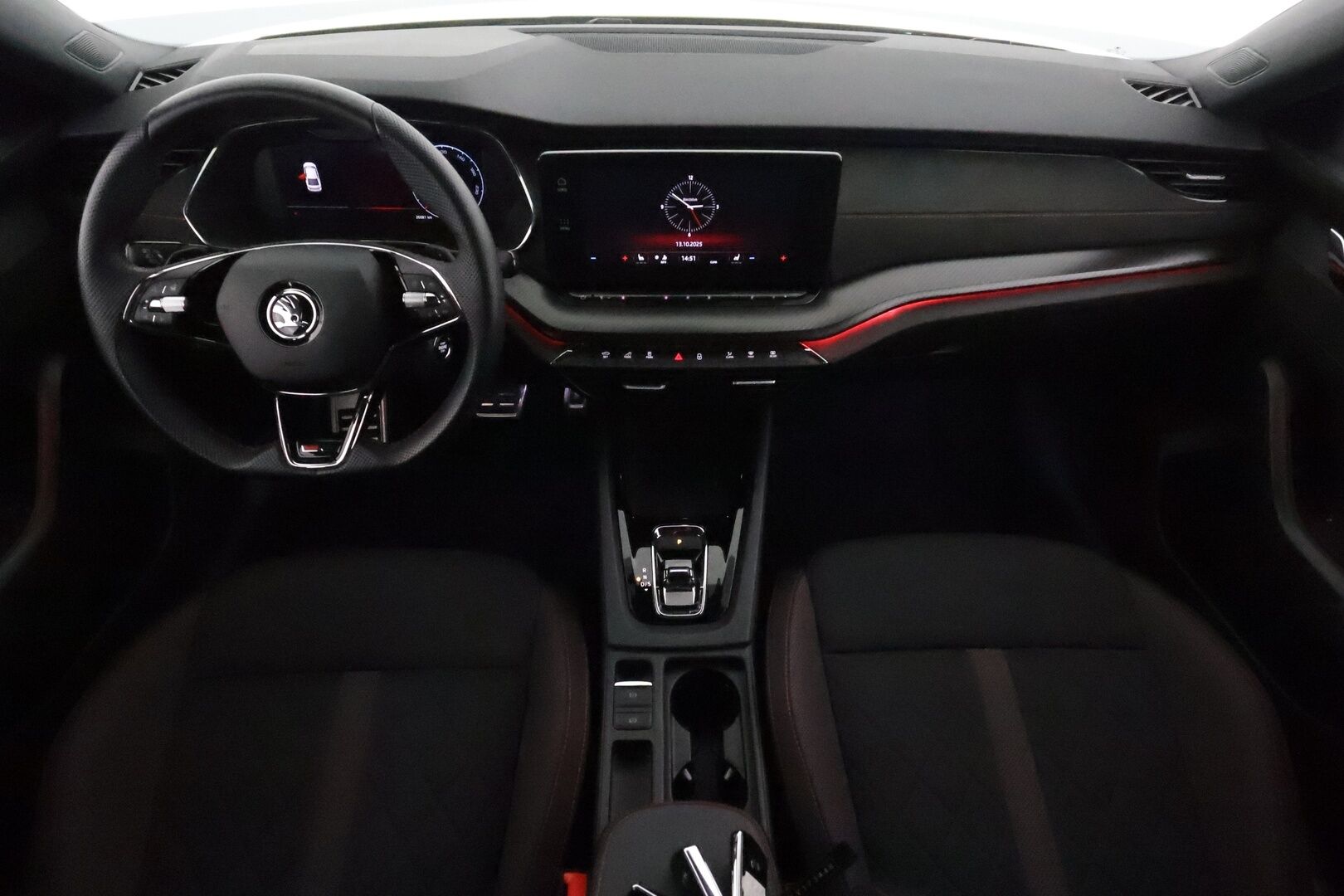 Skoda Octavia 2024 1.4 TSI PHEV RS iV DSG *Koukku / ACC / Matrix-LED / P.Kamera / Navi / Kaistavahti / Digimittaristo / Keyless* - Akku kuntotarkastettu / 2x Latauskaapelit / Kahdet Renkaat / Merkkihuollettu!