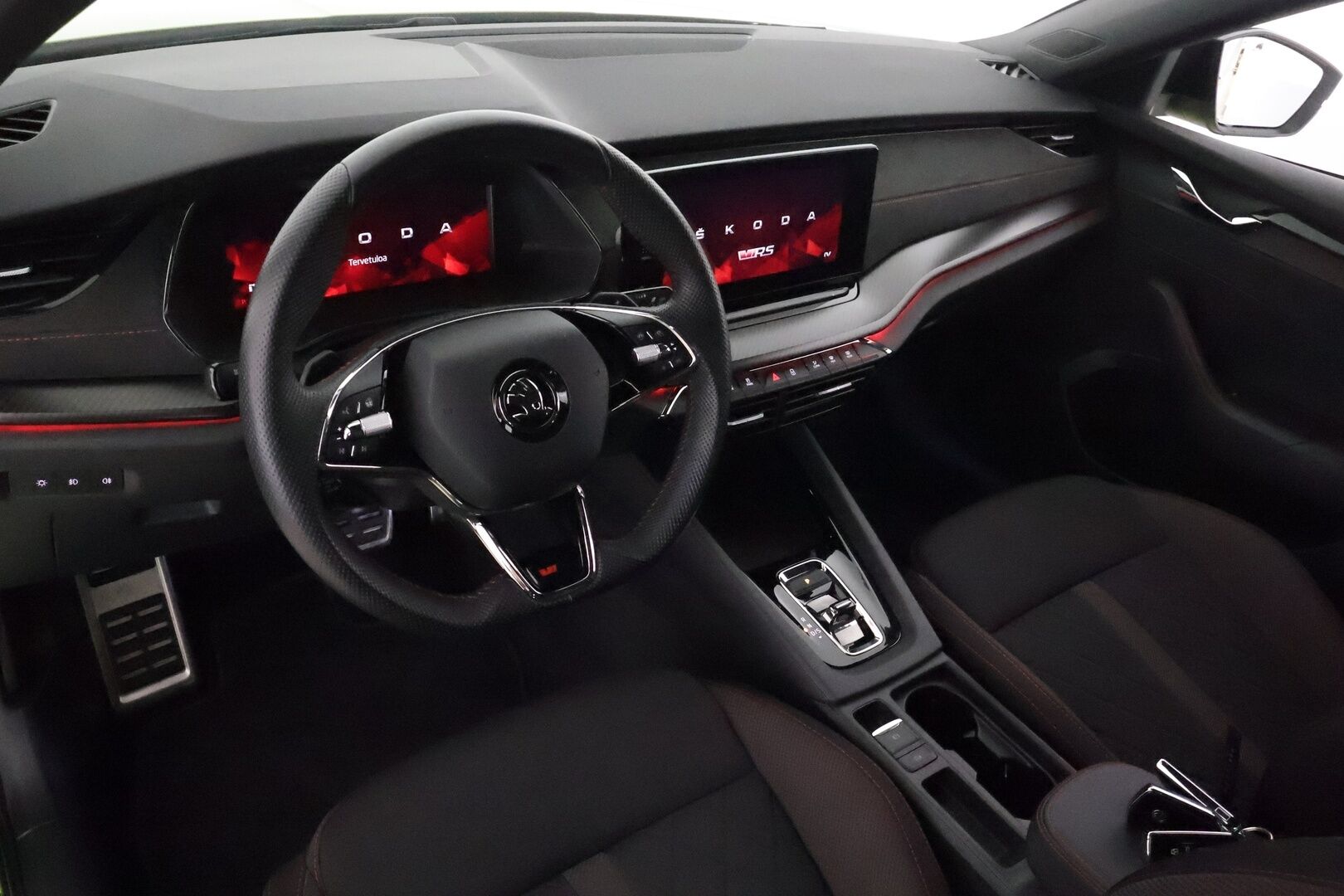 Skoda Octavia 2024 1.4 TSI PHEV RS iV DSG *Koukku / ACC / Matrix-LED / P.Kamera / Navi / Kaistavahti / Digimittaristo / Keyless* - Akku kuntotarkastettu / 2x Latauskaapelit / Kahdet Renkaat / Merkkihuollettu!