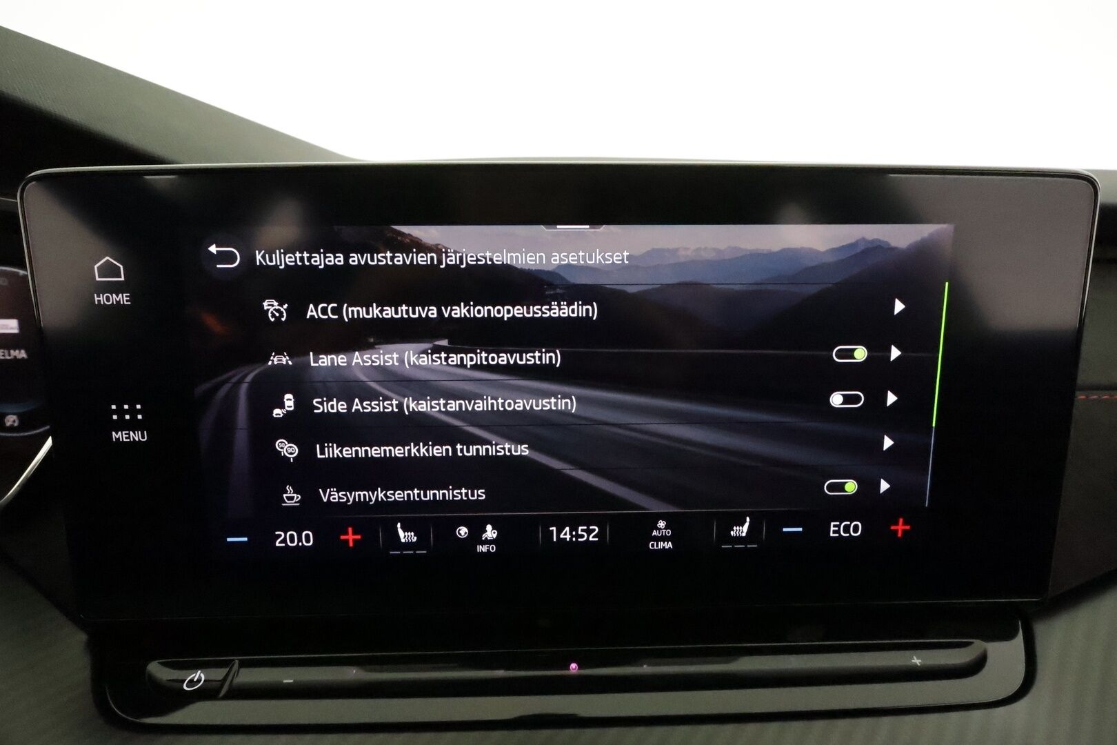 Skoda Octavia 2024 1.4 TSI PHEV RS iV DSG *Koukku / ACC / Matrix-LED / P.Kamera / Navi / Kaistavahti / Digimittaristo / Keyless* - Akku kuntotarkastettu / 2x Latauskaapelit / Kahdet Renkaat / Merkkihuollettu!