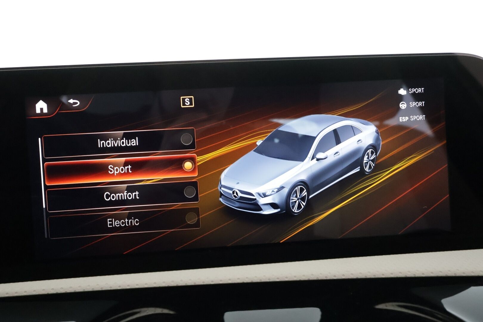 Mercedes-Benz A 2021 250 e A sedan Business Style Edition EQ Power * Distronic Pro / Koukku / Multibeam / Midline / Nahat / Keyless / Widescreen * - Suomi-auto / Kahdet renkaat aluvanteilla - HULLUT AVAJAISHULINAT KORKOTARJOUS 3,29 %