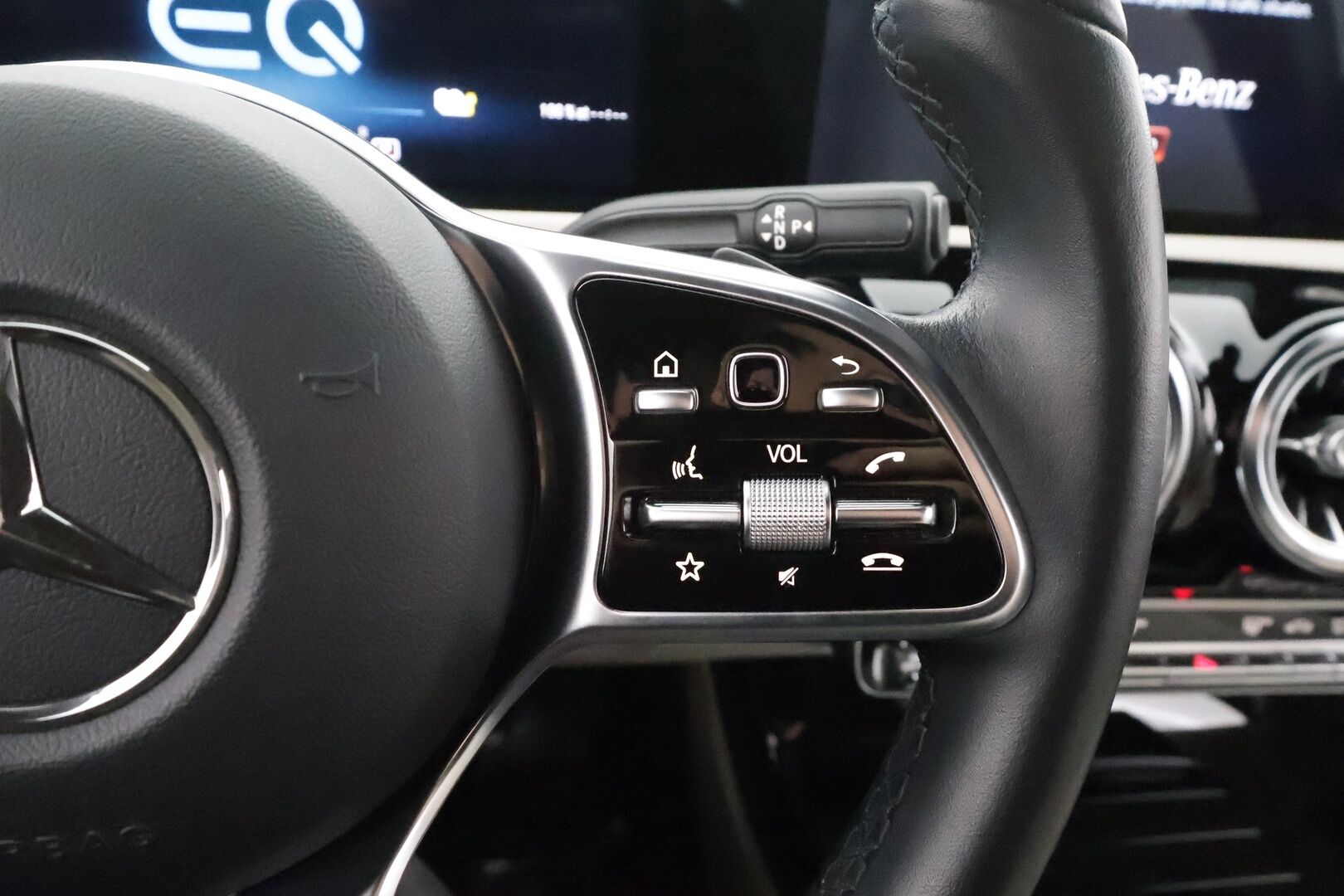 Mercedes-Benz A 2021 250 e A sedan Business Style Edition EQ Power * Distronic Pro / Koukku / Multibeam / Midline / Nahat / Keyless / Widescreen * - Suomi-auto / Kahdet renkaat aluvanteilla - HULLUT AVAJAISHULINAT KORKOTARJOUS 3,29 %