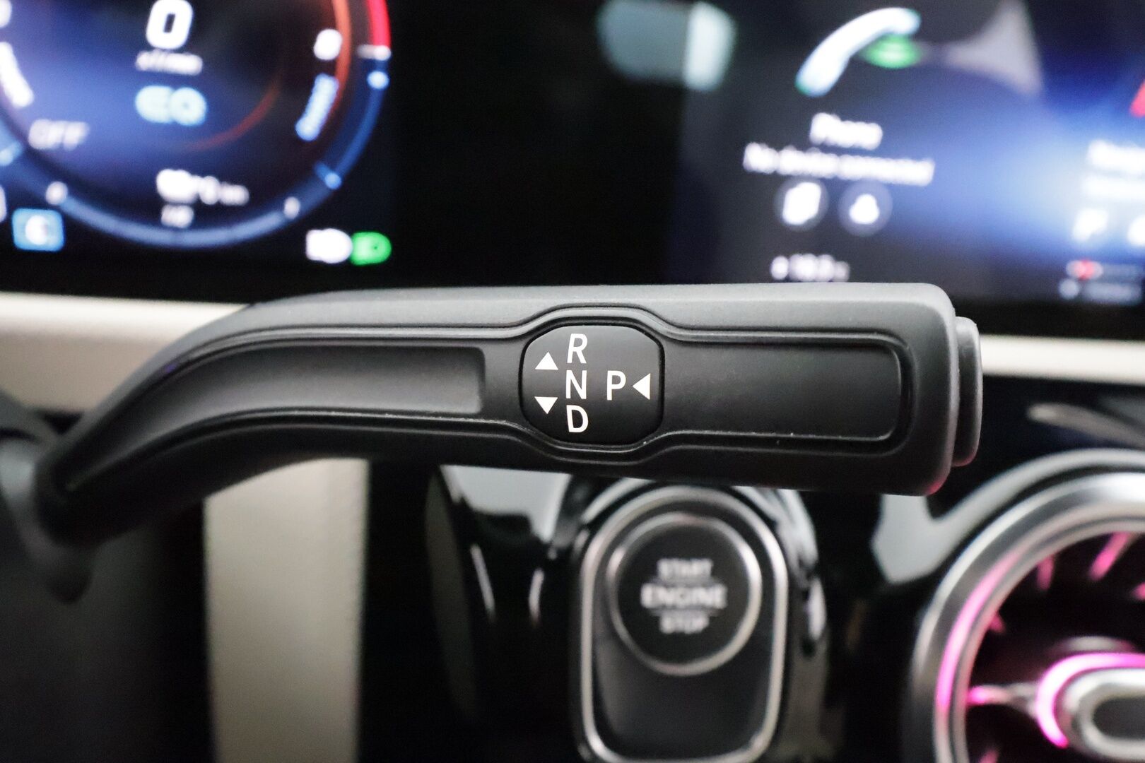 Mercedes-Benz A 2021 250 e A sedan Business Style Edition EQ Power * Distronic Pro / Koukku / Multibeam / Midline / Nahat / Keyless / Widescreen * - Suomi-auto / Kahdet renkaat aluvanteilla - HULLUT AVAJAISHULINAT KORKOTARJOUS 3,29 %