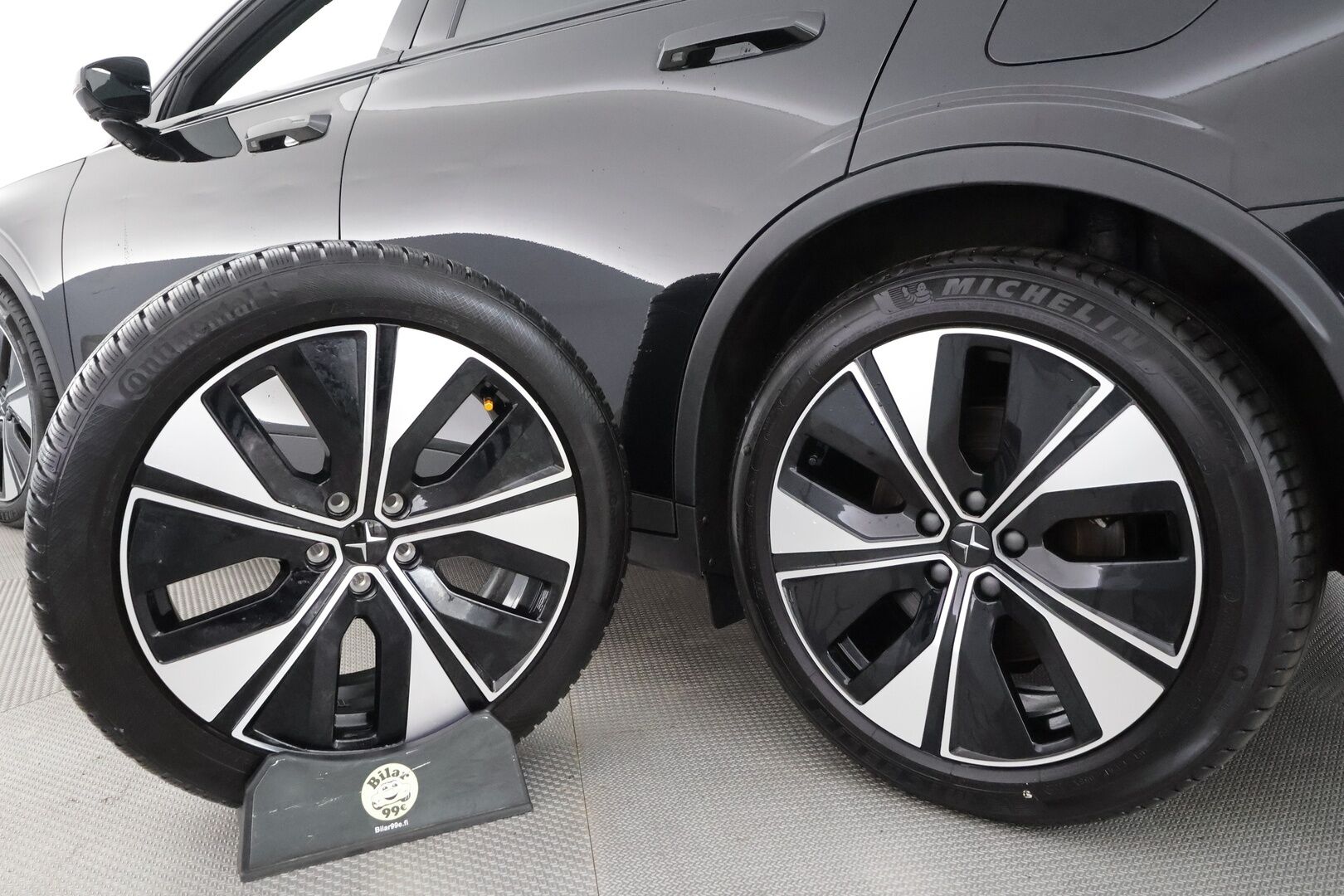 Polestar 2 2024 Standard range Single motor Plus Pack, 200kW, 69kWh - | Pilot&Plus | Facelift | ACC | ILP | Pixel-LED | Lasikatto | Harman/Kardon | 360° | BLIS | Pilot Assist | Keyless | Lämm. ratti | 2x Polestar alut | 