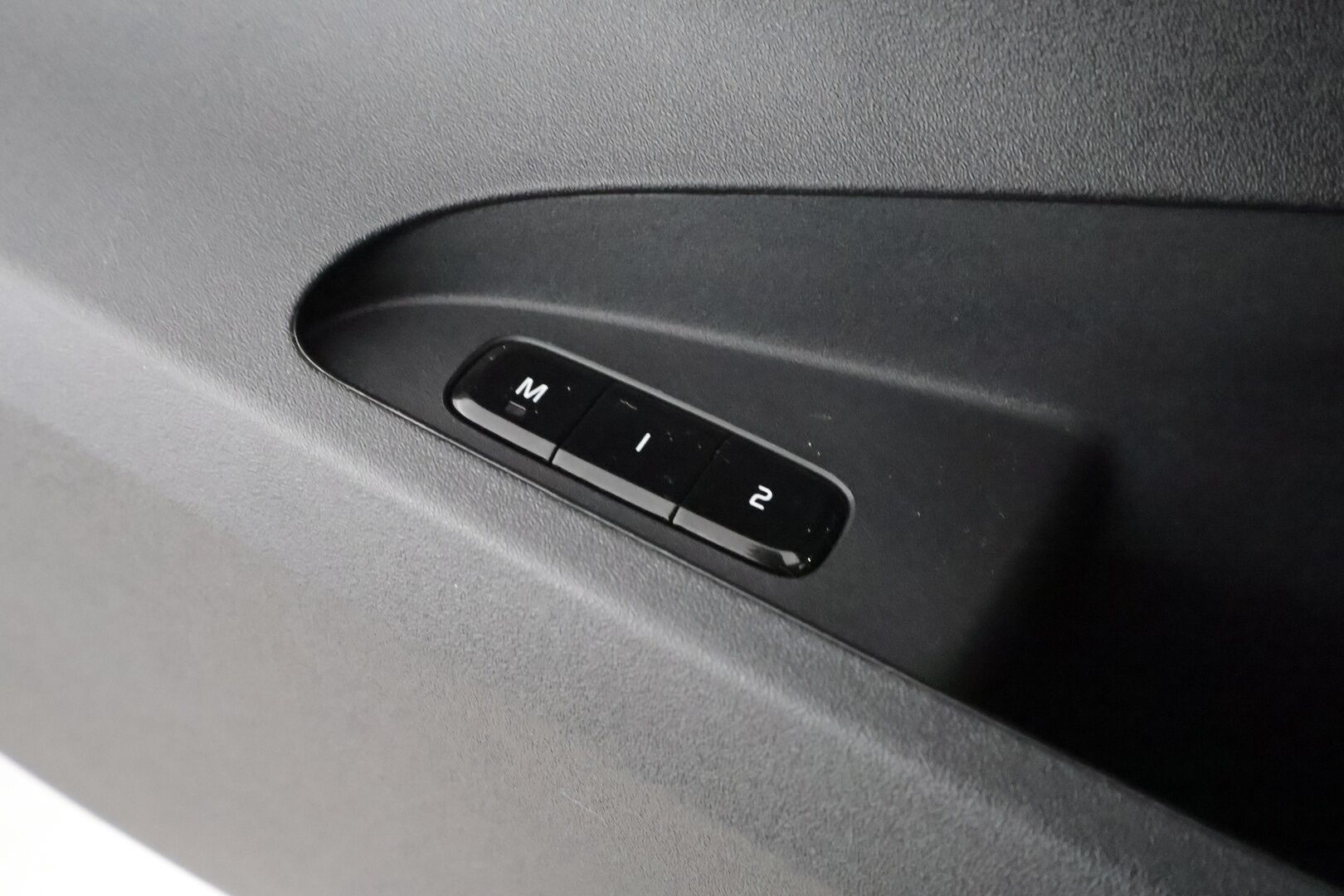 Polestar 2 2024 Standard range Single motor Plus Pack, 200kW, 69kWh - | Pilot&Plus | Facelift | ACC | ILP | Pixel-LED | Lasikatto | Harman/Kardon | 360° | BLIS | Pilot Assist | Keyless | Lämm. ratti | 2x Polestar alut | 