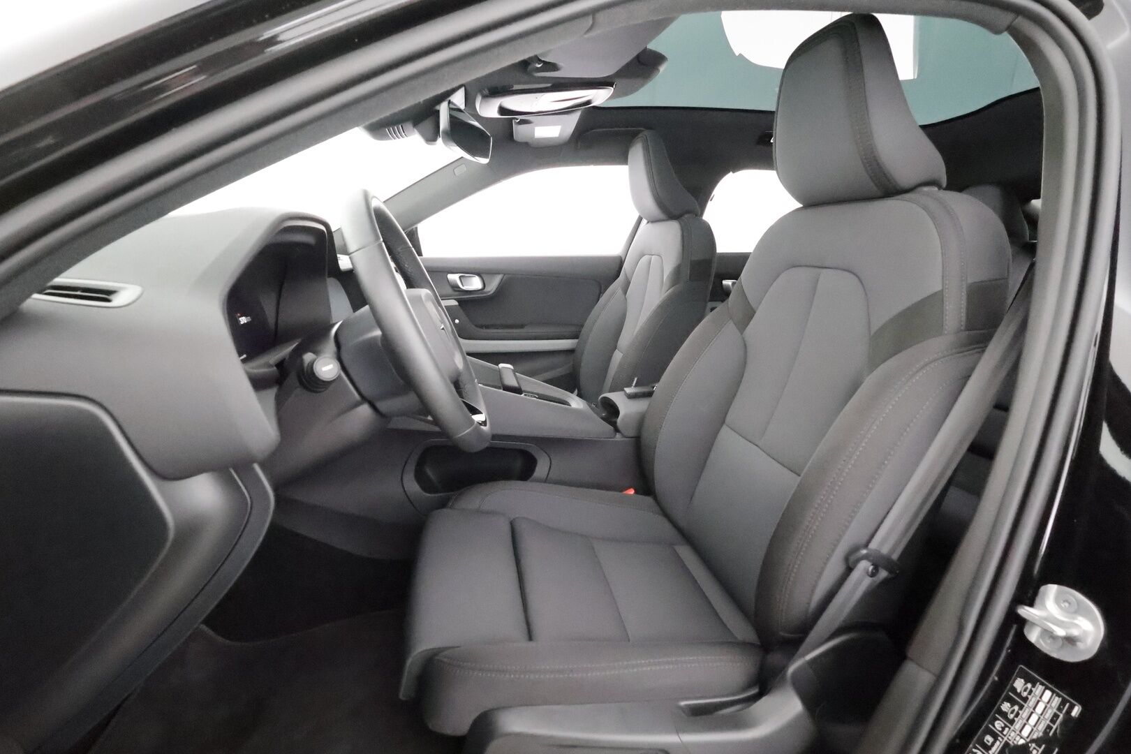 Polestar 2 2024 Standard range Single motor Plus Pack, 200kW, 69kWh - | Pilot&Plus | Facelift | ACC | ILP | Pixel-LED | Lasikatto | Harman/Kardon | 360° | BLIS | Pilot Assist | Keyless | Lämm. ratti | 2x Polestar alut | 