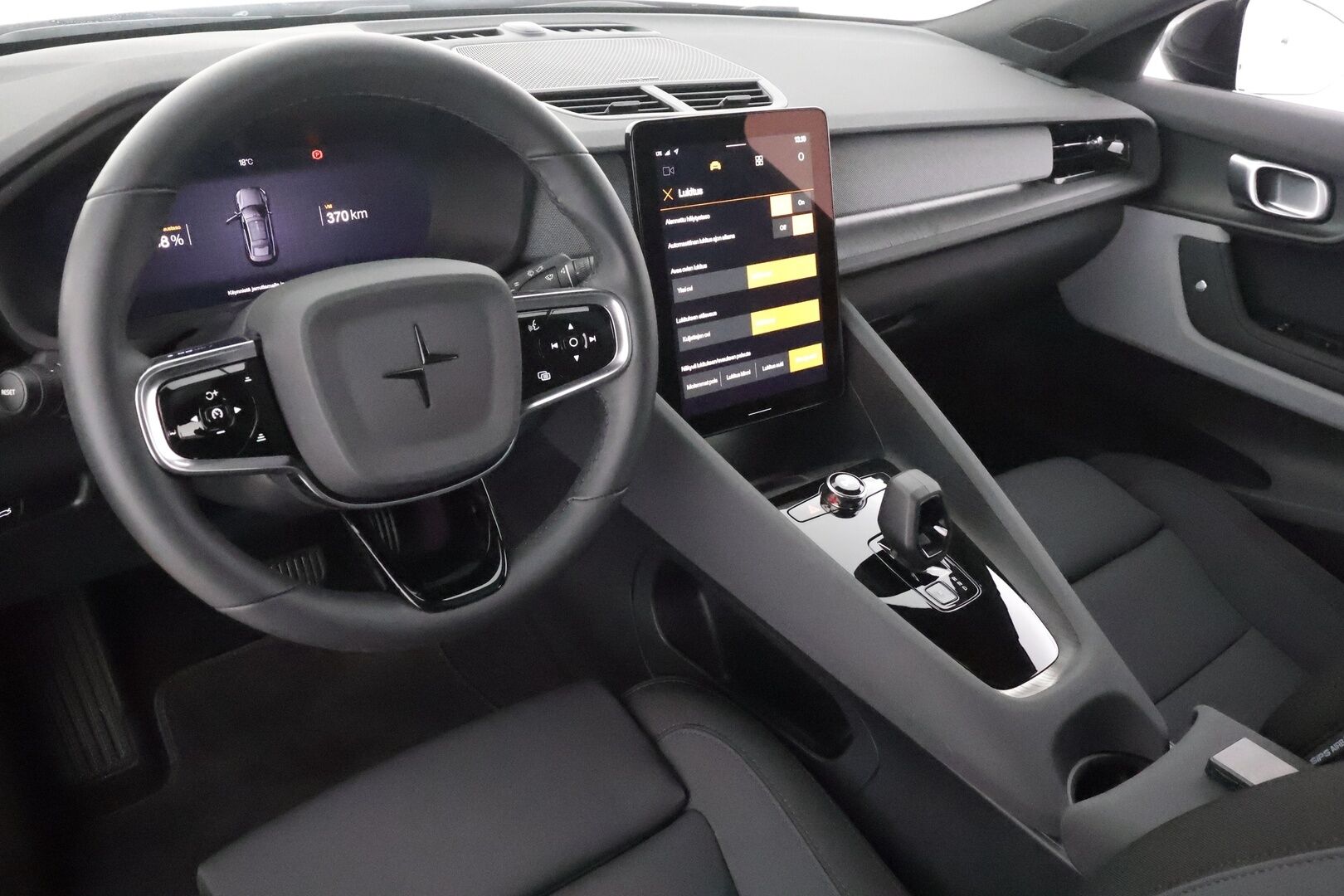 Polestar 2 2024 Standard range Single motor Plus Pack, 200kW, 69kWh - | Pilot&Plus | Facelift | ACC | ILP | Pixel-LED | Lasikatto | Harman/Kardon | 360° | BLIS | Pilot Assist | Keyless | Lämm. ratti | 2x Polestar alut | 