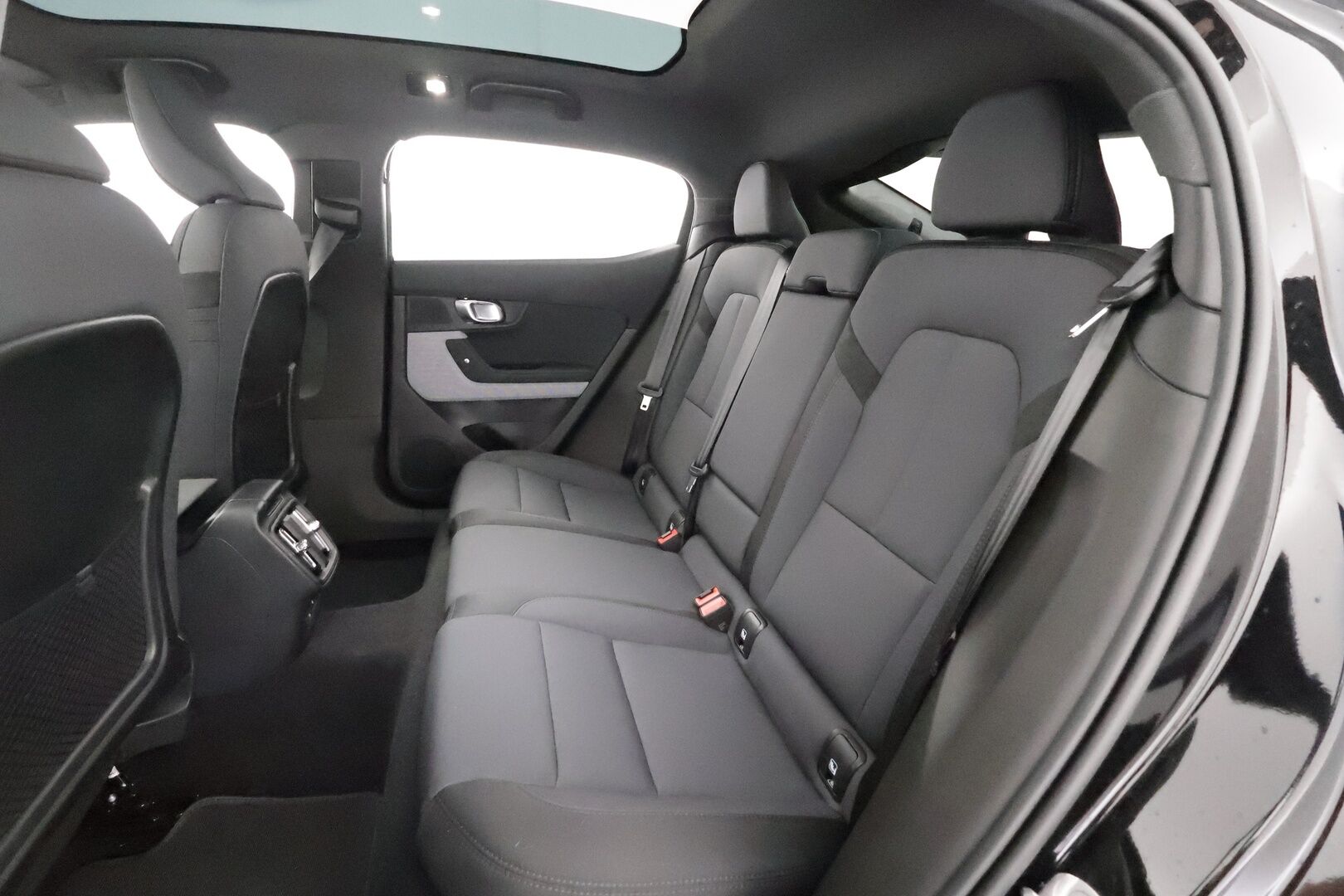 Polestar 2 2024 Standard range Single motor Plus Pack, 200kW, 69kWh - | Pilot&Plus | Facelift | ACC | ILP | Pixel-LED | Lasikatto | Harman/Kardon | 360° | BLIS | Pilot Assist | Keyless | Lämm. ratti | 2x Polestar alut | 