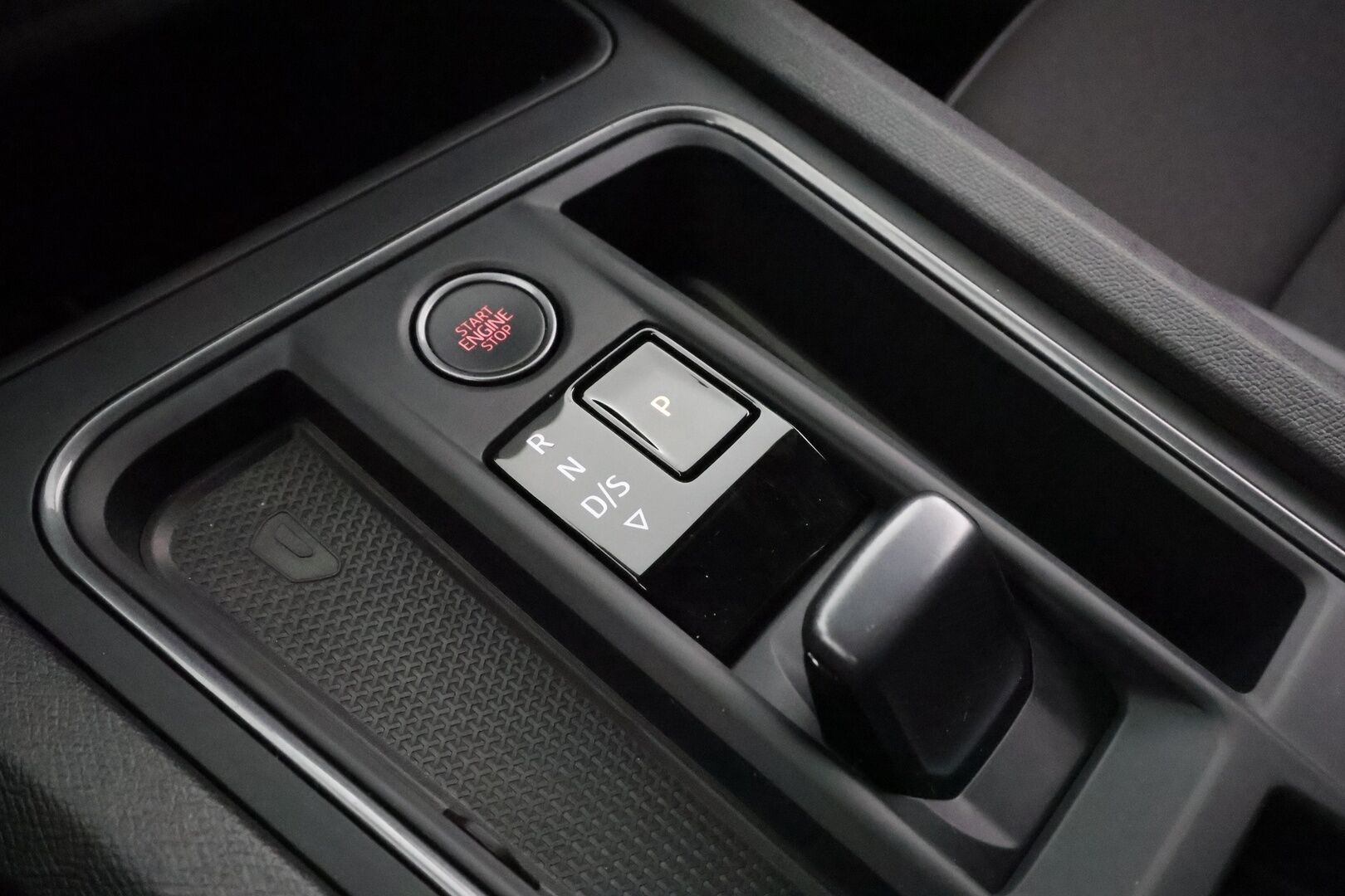 Cupra Leon 2022 1,4 PHEV 180 kW e-HYBRID DSG * ACC / LED / P.Kamera / Muistipenkki / Navi / Kaistavahti / Keyless * - Merkkihuollot