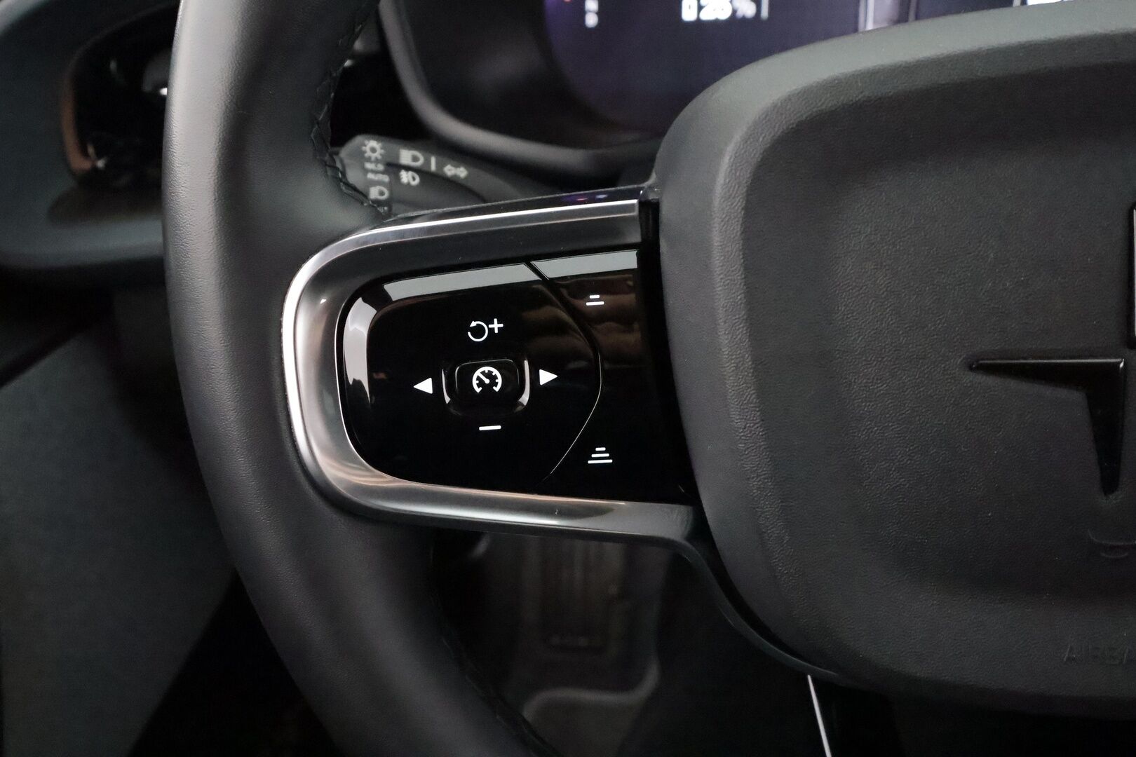 Polestar 2 2022 Long Range Dual Motor, 300kW, 78kWh - | Pilot&Plus | ACC | ILP | Pixel-LED | Harman/Kardon | 360° | Lasikatto | Muistipenkki | Sporttipenkit | BLIS | Pilot Assist | Merkkihuollot | 