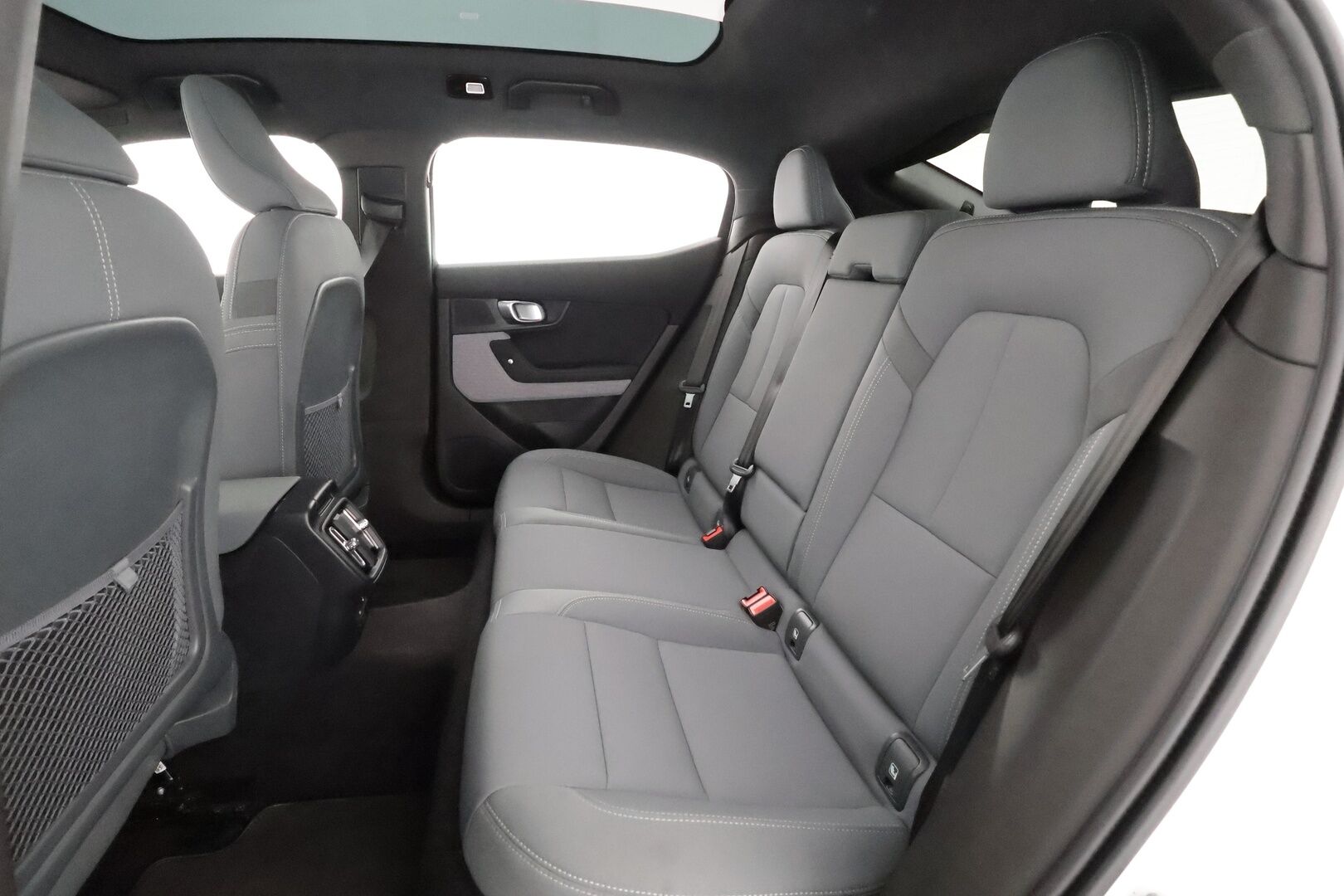 Polestar 2 2022 Long Range Dual Motor, 300kW, 78kWh - | Pilot&Plus | ACC | ILP | Pixel-LED | Harman/Kardon | 360° | Lasikatto | Muistipenkki | Sporttipenkit | BLIS | Pilot Assist | Merkkihuollot | 