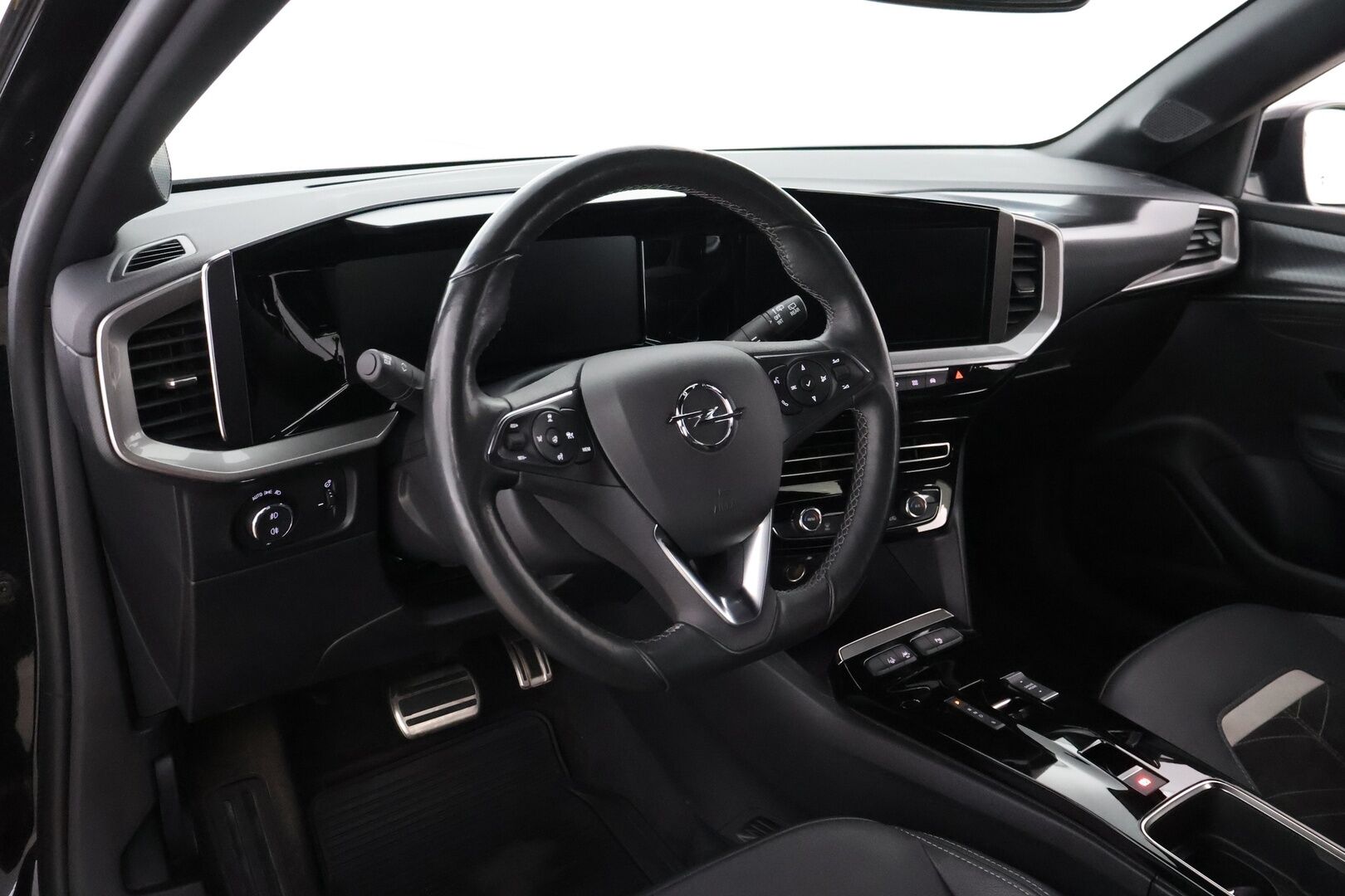 Opel Mokka-e 2022 Ultimate 136 automaatti - Adapt.Vakkari / Peruutuskamera / Nahka-Alcantara / Intelli-Lux LED / Ratinlämmitys / Navi / BLIS / Juuri tullut Tampereelle!