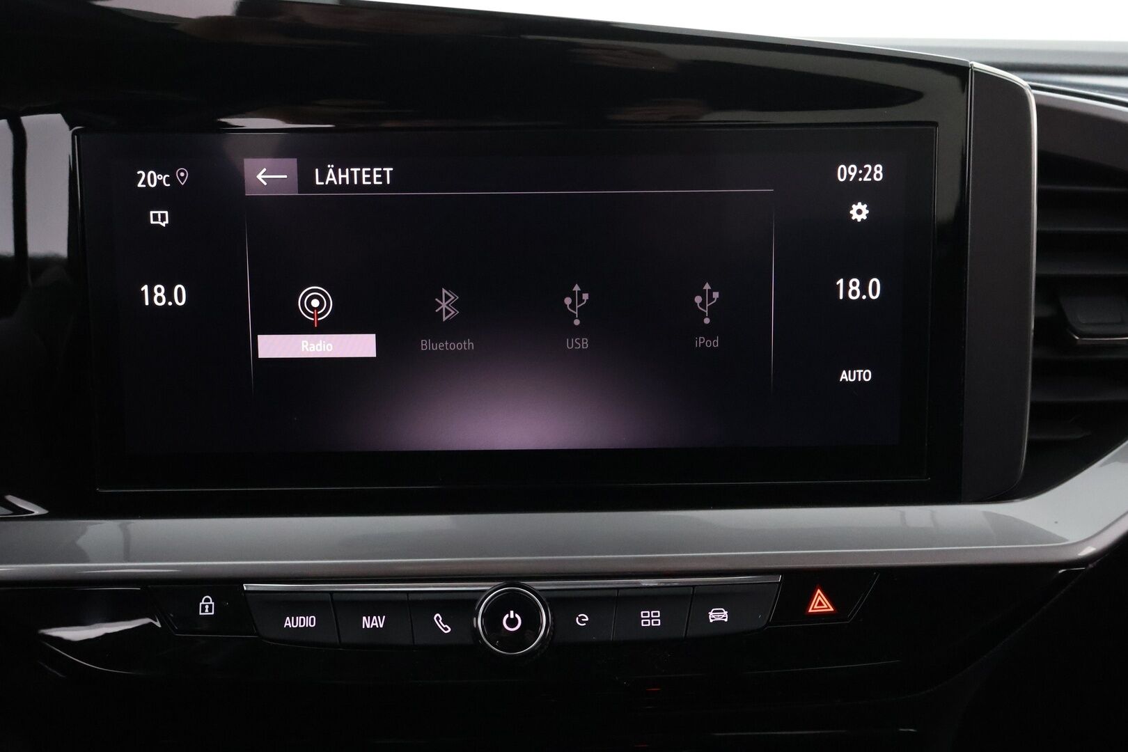 Opel Mokka-e 2022 Ultimate 136 automaatti - Adapt.Vakkari / Peruutuskamera / Nahka-Alcantara / Intelli-Lux LED / Ratinlämmitys / Navi / BLIS / Juuri tullut Tampereelle!