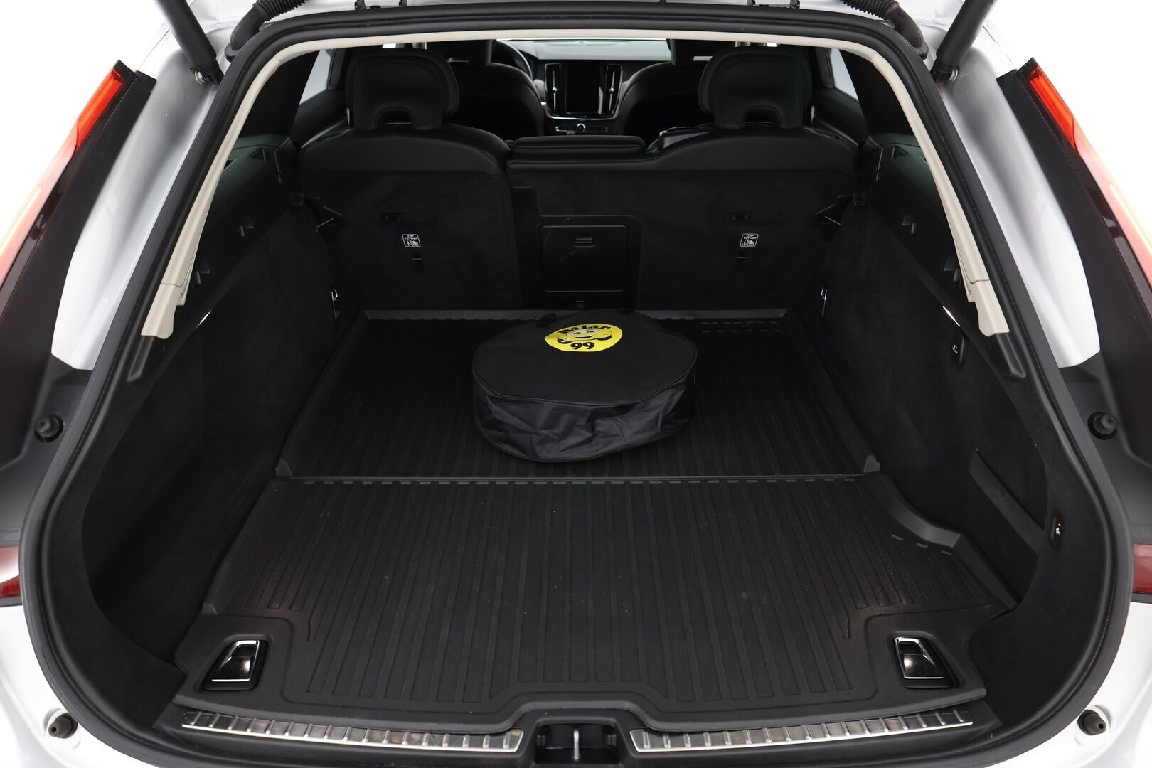 Volvo V90 2021 T6 AWD Inscription Expression Recharge Aut *Nahkapenkit /  H&K / Webasto / Adapt. vakkari / Koukku / Muistipenkki / - *juuri saapunut! / 2x renkaat&vanteet*