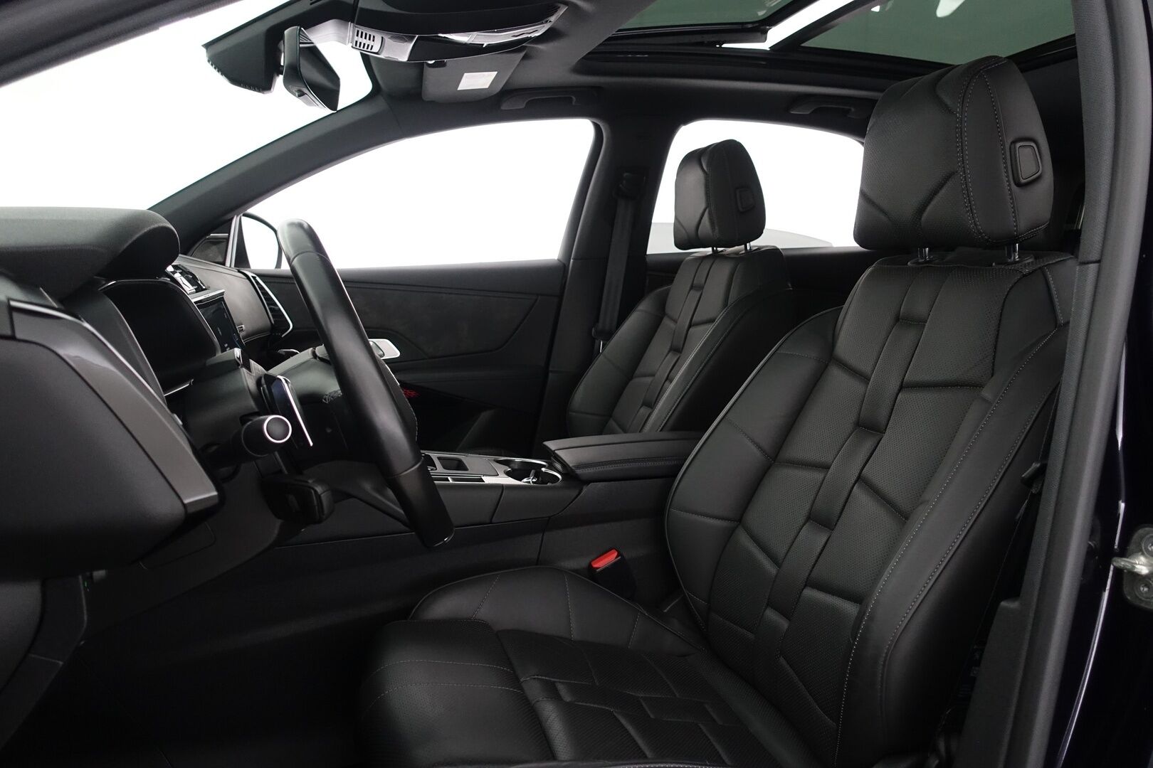 DS 7 Crossback 2020 E-Tense 300 4x4 Plug-in hybrid Opera - | ACC | Night Vision | Panorama | Focal Electra | Ilmastoidut & hierovat nahat | 360 Kamera | Digimittaristo | Keyless | Esilämmitys | Ajolinja-avustin | DS LED Vision | - KORKO VAIN 3,99 %