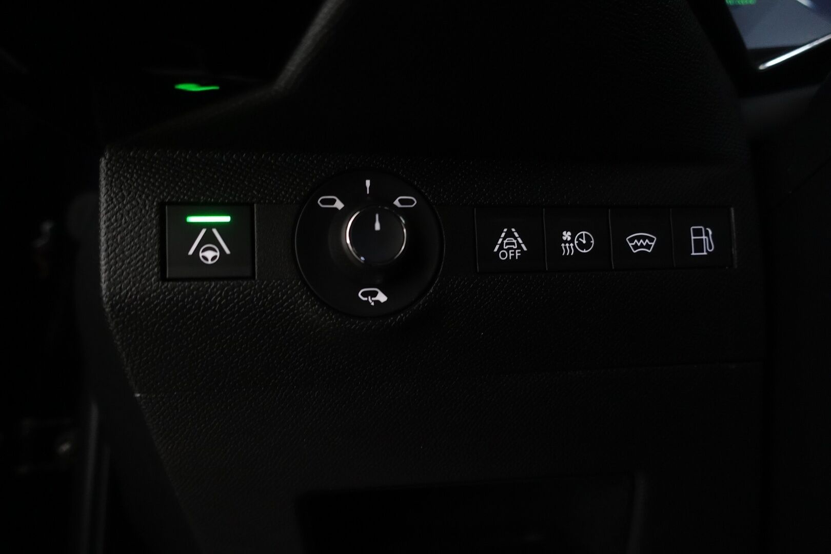 DS 7 Crossback 2020 E-Tense 300 4x4 Plug-in hybrid Opera - | ACC | Night Vision | Panorama | Focal Electra | Ilmastoidut & hierovat nahat | 360 Kamera | Digimittaristo | Keyless | Esilämmitys | Ajolinja-avustin | DS LED Vision | - KORKO VAIN 3,99 %