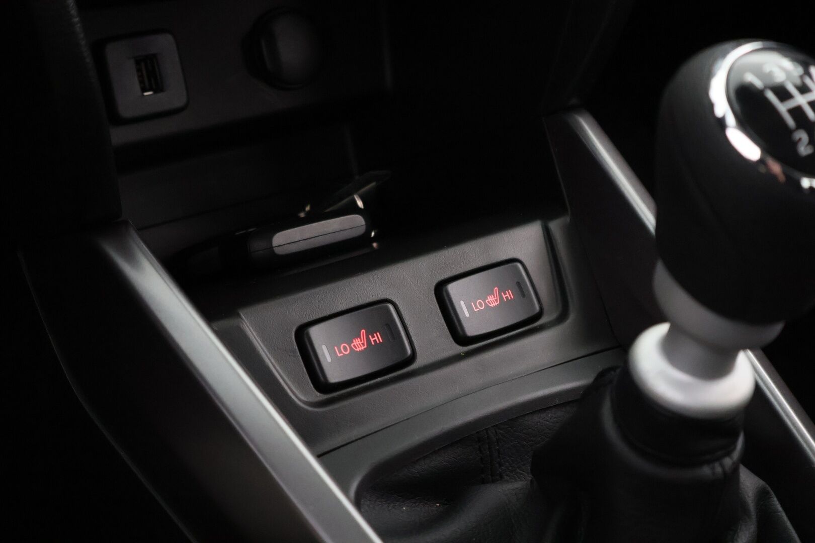 Suzuki Vitara 2025 1,4 BOOSTERJET 48V HYBRID 4WD GL+ 6MT * Adapt.Vakkari / Peruutuskamera / BLIS / Navi / Adapt.LED / KeylessGo / Lohko & Sisäpistoke - 1OM Suomiauto / Merkkihuollot / Metalliväri / Supervarusteet! - HULLUT JOULUT KORKOTARJOUS 2,49% 