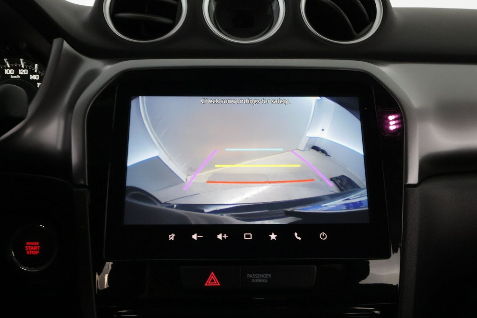 Suzuki Vitara 2025 1,4 BOOSTERJET 48V HYBRID 4WD GL+ 6MT * Adapt.Vakkari / Peruutuskamera / BLIS / Navi / Adapt.LED / KeylessGo / Lohko & Sisäpistoke - 1OM Suomiauto / Merkkihuollot / Metalliväri / Supervarusteet! - HULLUT JOULUT KORKOTARJOUS 2,49% 