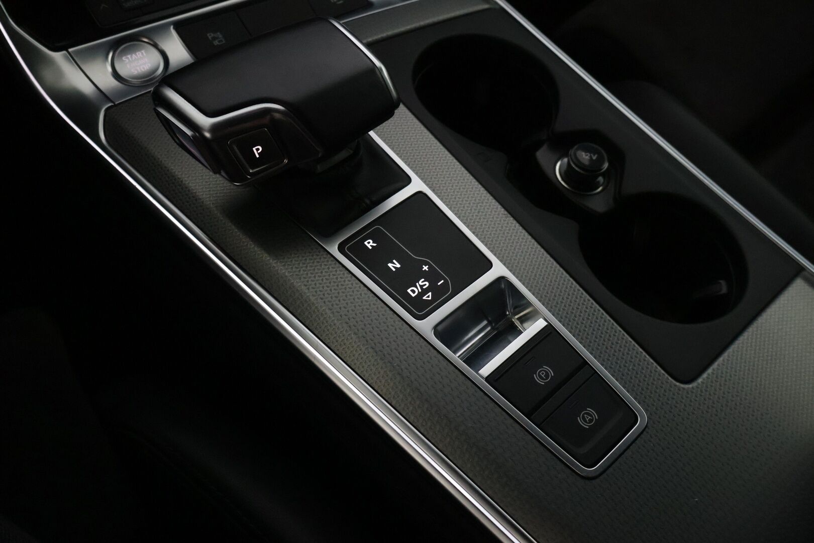 Audi A6 allroad 2020 Business 45 TDI MHEV quattro tiptronic-autom. - | Kovilla Kamoilla! | Adapt. Cruise | Bang & Olufsen  | Ilma-alusta| Webasto | Koukku | P.Kamera | Digimittaristo | Apple&Android | Navi | Ambient |