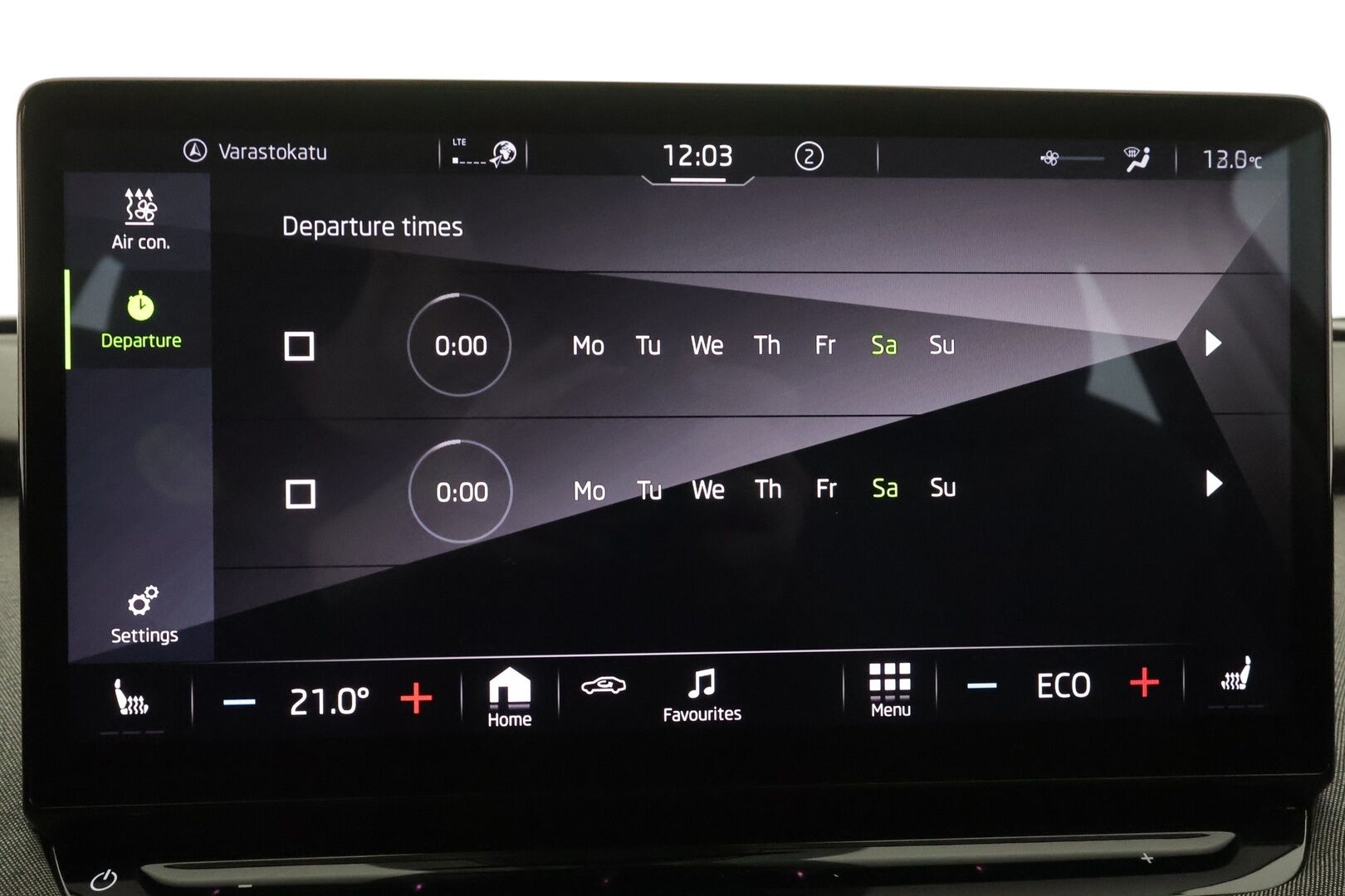 Skoda Enyaq 2022 80x 4x4 iV * ACC / ILP / Koukku / Matrix LED / Puolinahat / P.Kamera / Navi / Keyless / Ratinlämmitin * - Kahdet renkaat aluvanteilla / Merkkihuollettu - HULLUT AVAJAISHULINAT KORKOTARJOUS 3,29 %