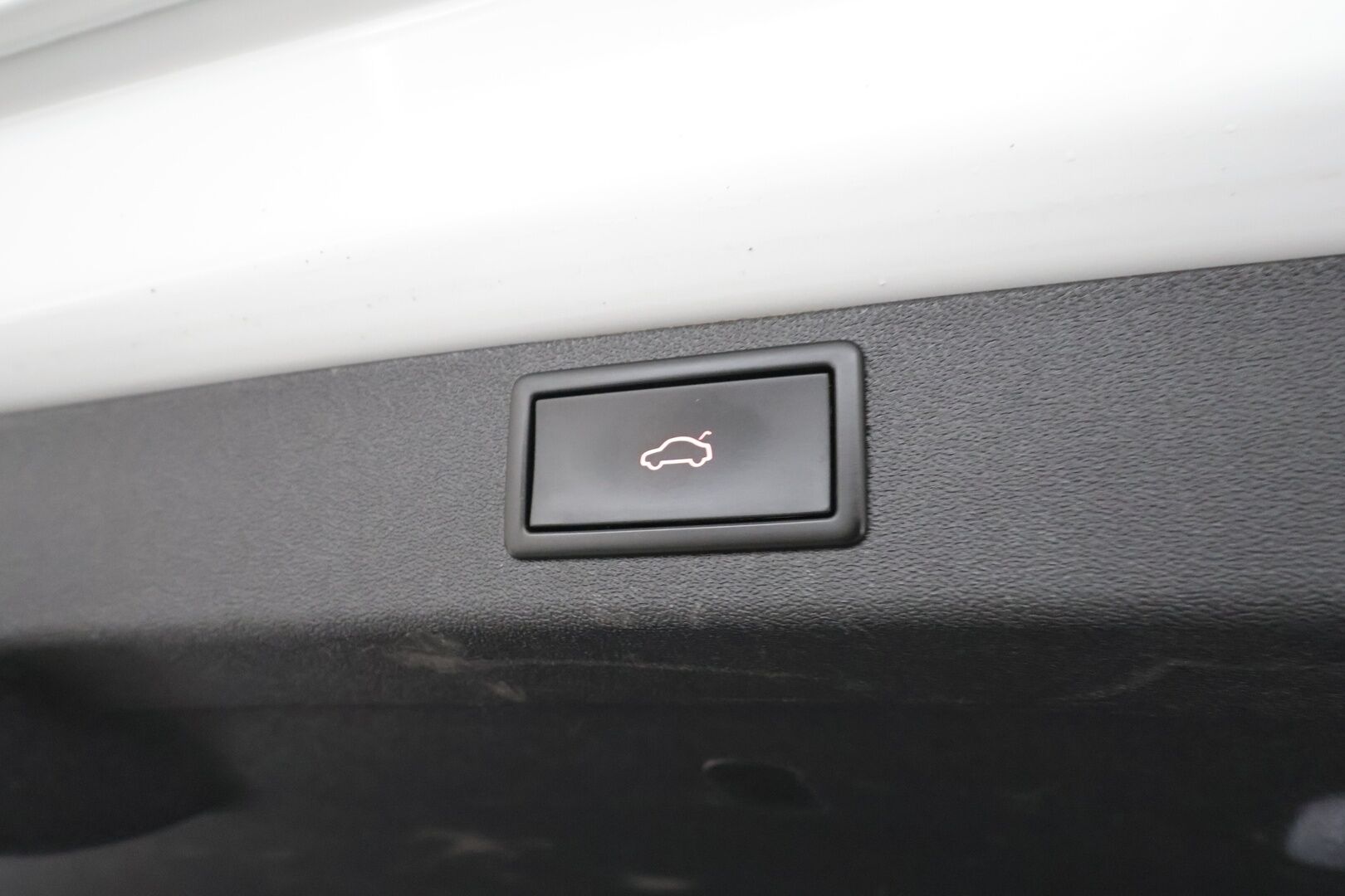 Skoda Enyaq 2022 80x 4x4 iV * ACC / ILP / Koukku / Matrix LED / Puolinahat / P.Kamera / Navi / Keyless / Ratinlämmitin * - Kahdet renkaat aluvanteilla / Merkkihuollettu - HULLUT AVAJAISHULINAT KORKOTARJOUS 3,29 %