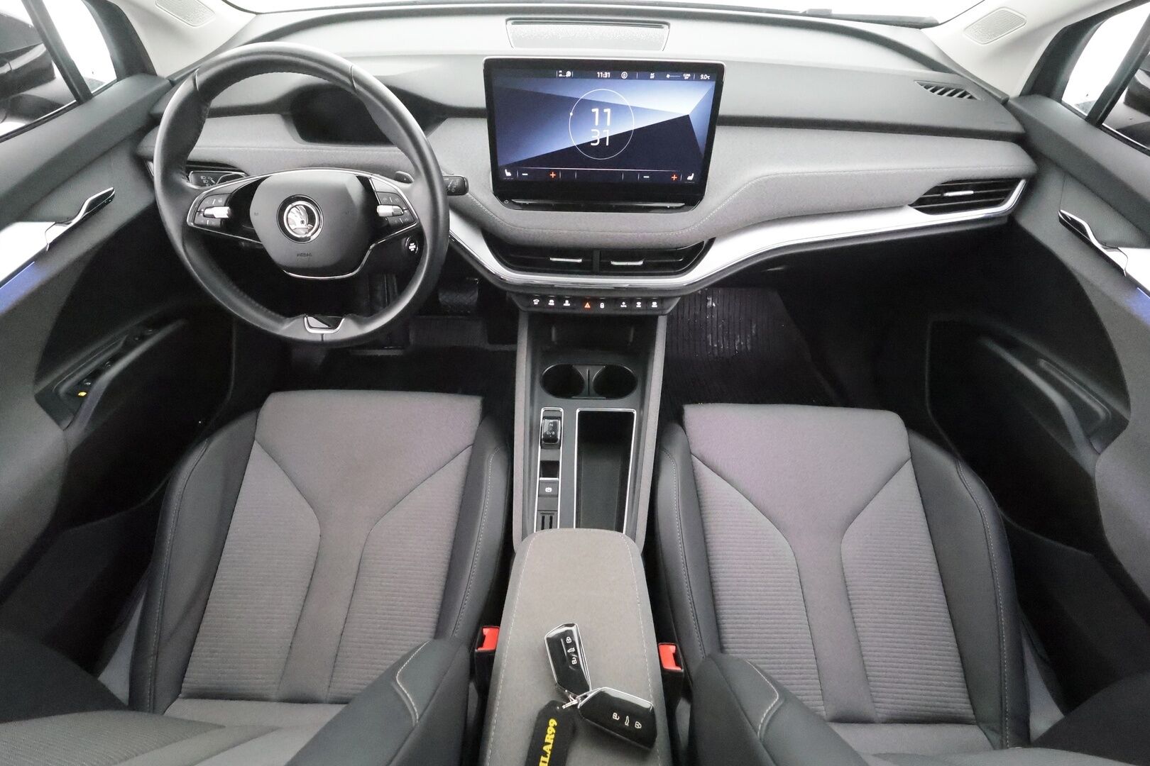 Skoda Enyaq 2022 80x 4x4 iV * ACC / ILP / Koukku / Matrix-LED / P.kamera / Keyless / Apple&Android *