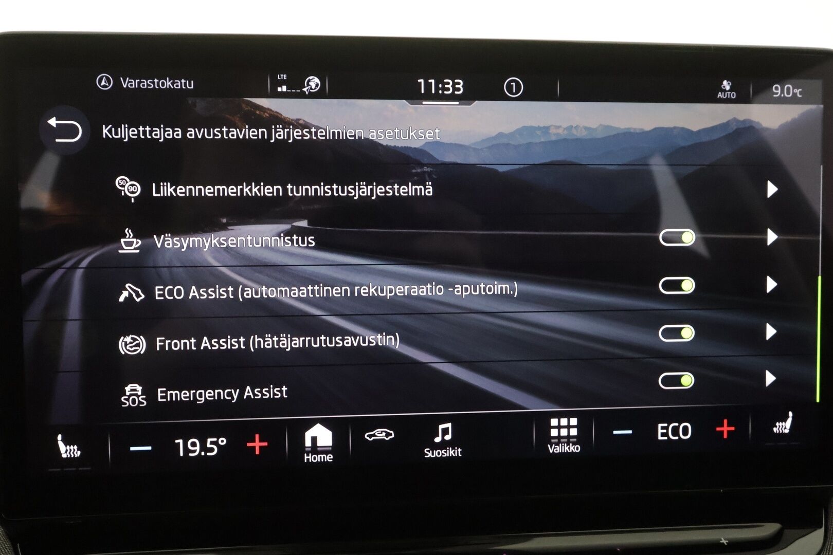 Skoda Enyaq 2022 80x 4x4 iV * ACC / ILP / Koukku / Matrix-LED / P.kamera / Keyless / Apple&Android *