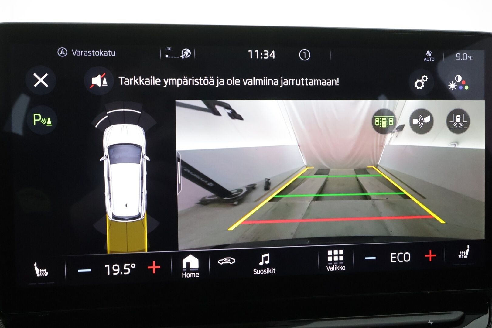 Skoda Enyaq 2022 80x 4x4 iV * ACC / ILP / Koukku / Matrix-LED / P.kamera / Keyless / Apple&Android *