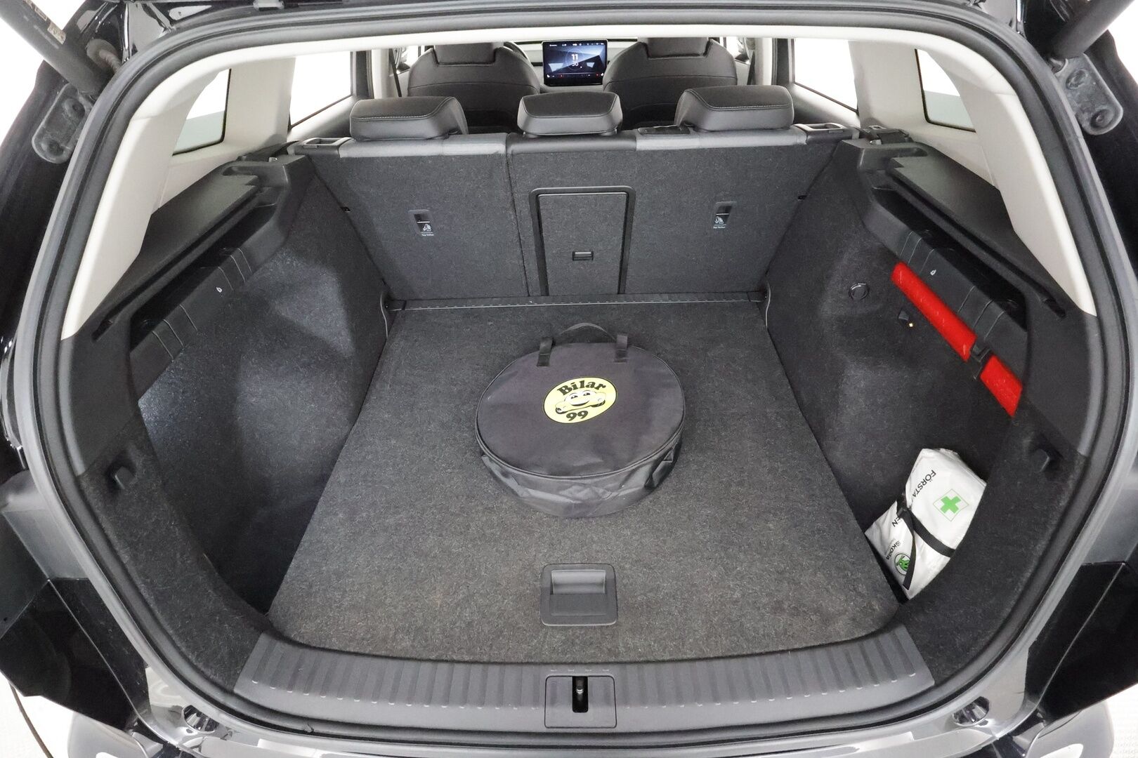 Skoda Enyaq 2022 80x 4x4 iV * ACC / ILP / Koukku / Matrix-LED / P.kamera / Keyless / Apple&Android *