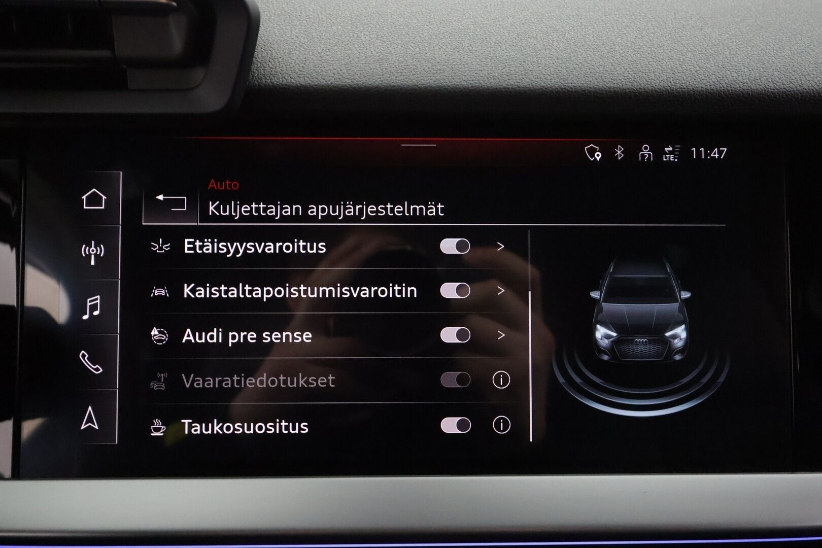 Audi A3 2021 Sportback Business 45 TFSI e 180kW S tronic * ACC / Matrix / Sportnahat / P.Tutka / Kaistavahti * - 2x Latauskaapelit / Kahdet renkaat aluvanteilla / Merkkihuollot - HULLUT AVAJAISHULINAT KORKOTARJOUS 3,29 %